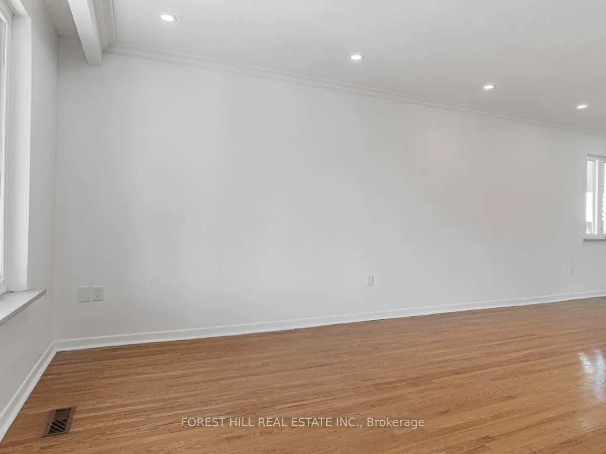 80 Belgravia Avenue, #A