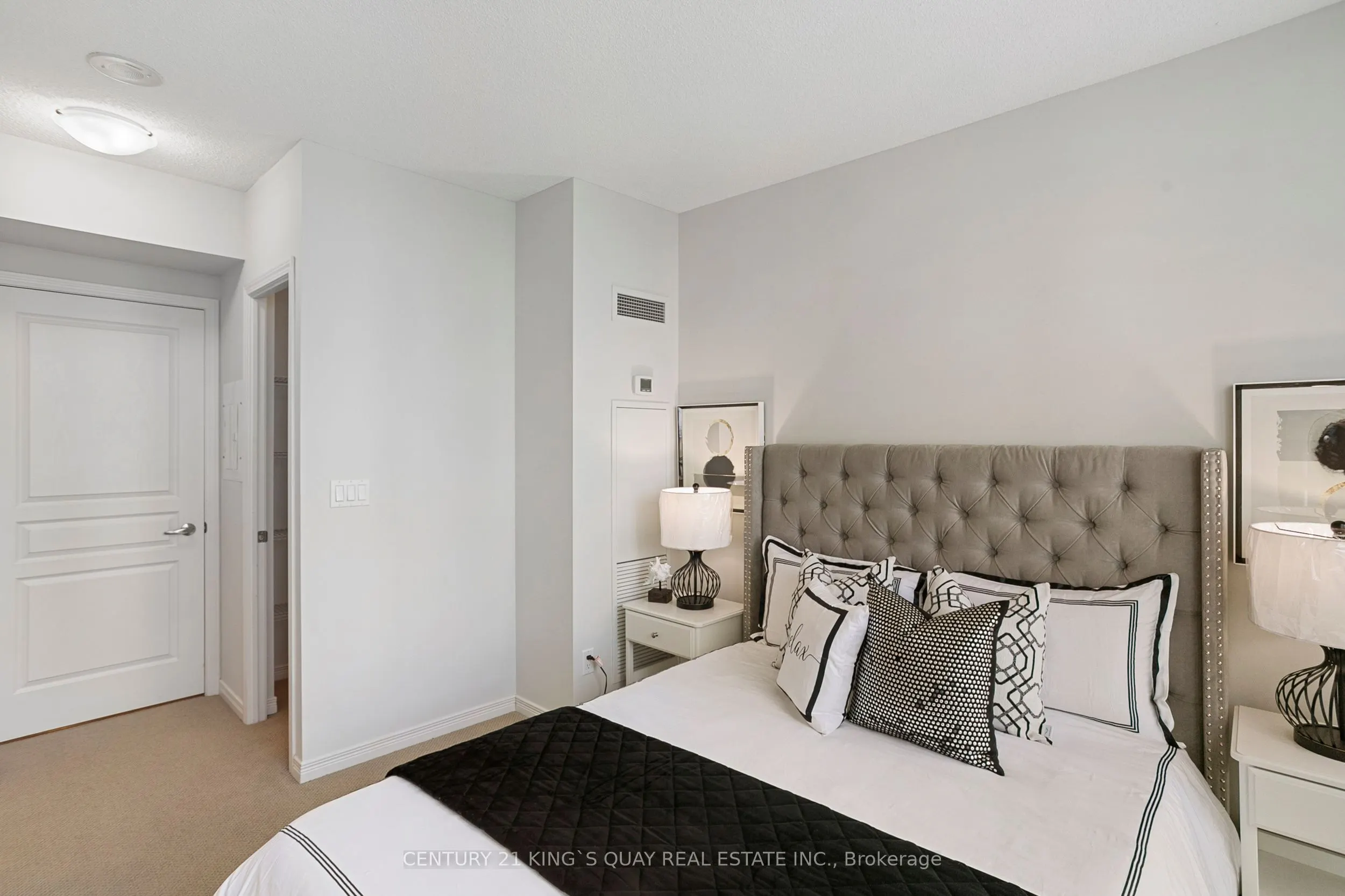 2240 Lake Shore Boulevard W, #2904
