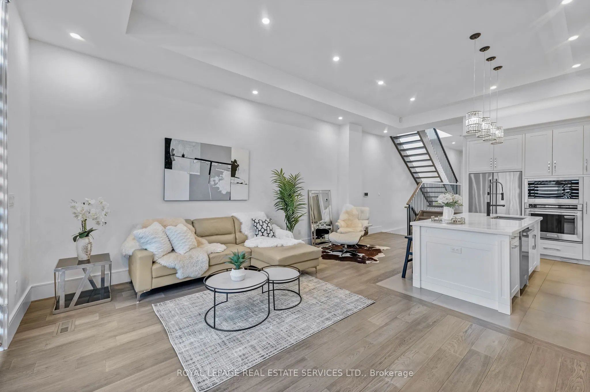 8 Branch Avenue