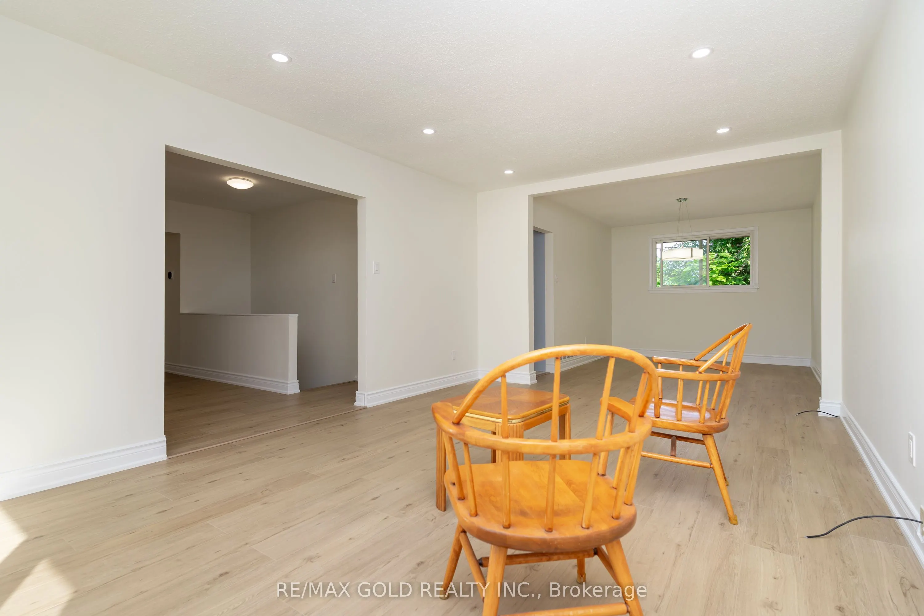 18 Dunbarton Crescent
