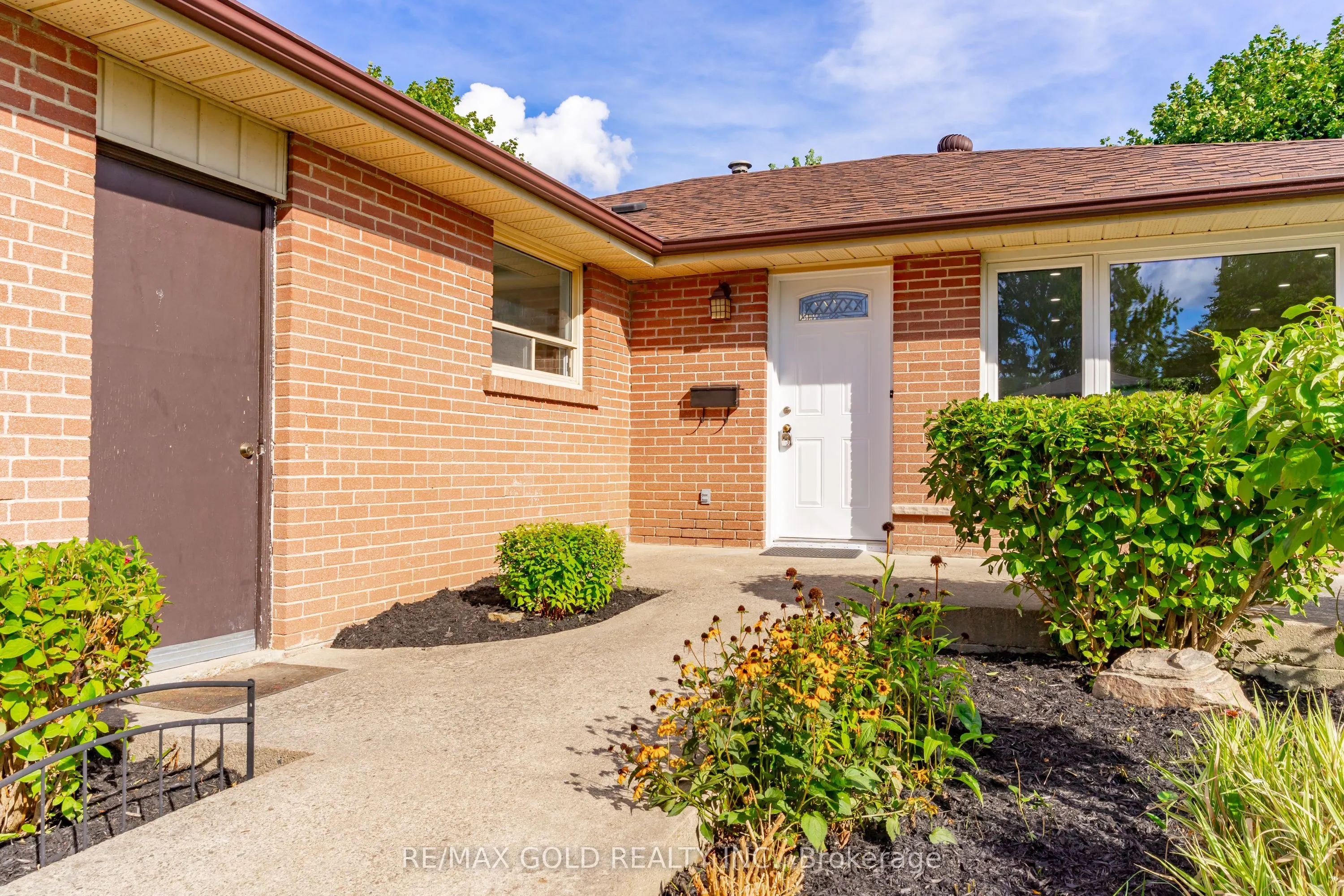 18 Dunbarton Crescent