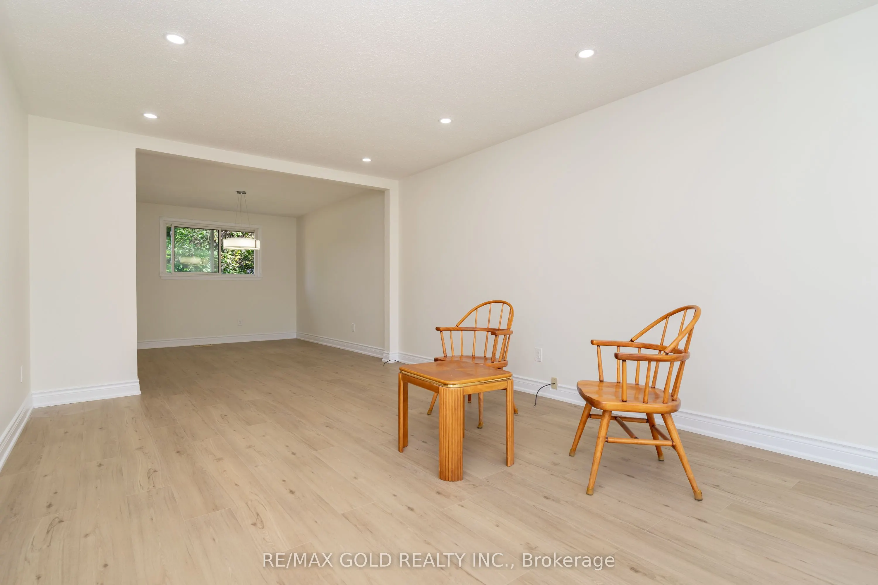 18 Dunbarton Crescent