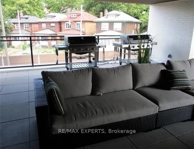 1990 Bloor Street W, #512