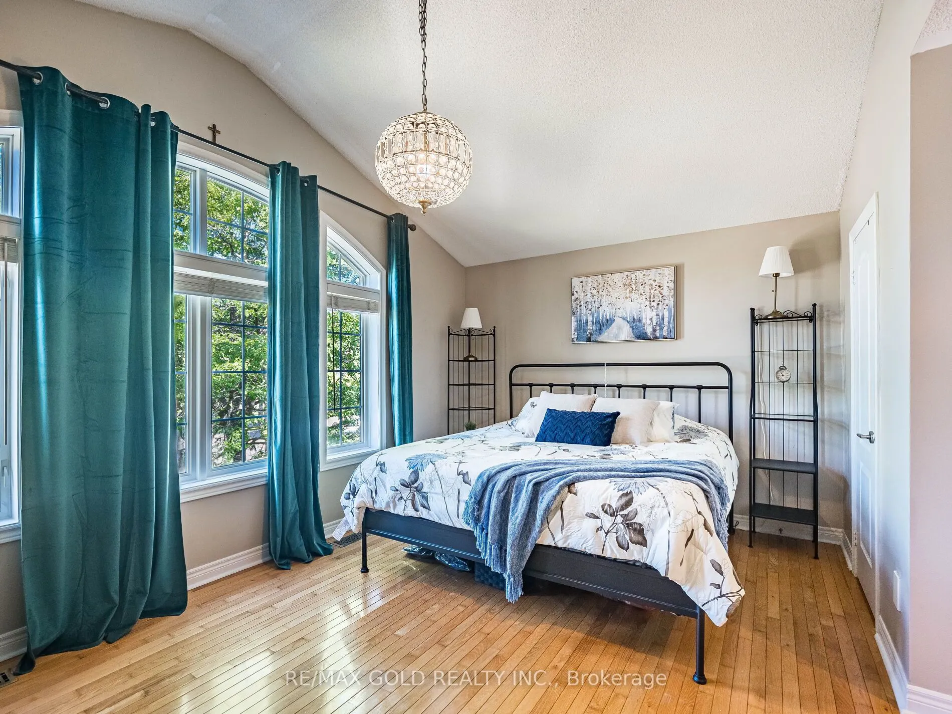 12 Twin Willow Crescent