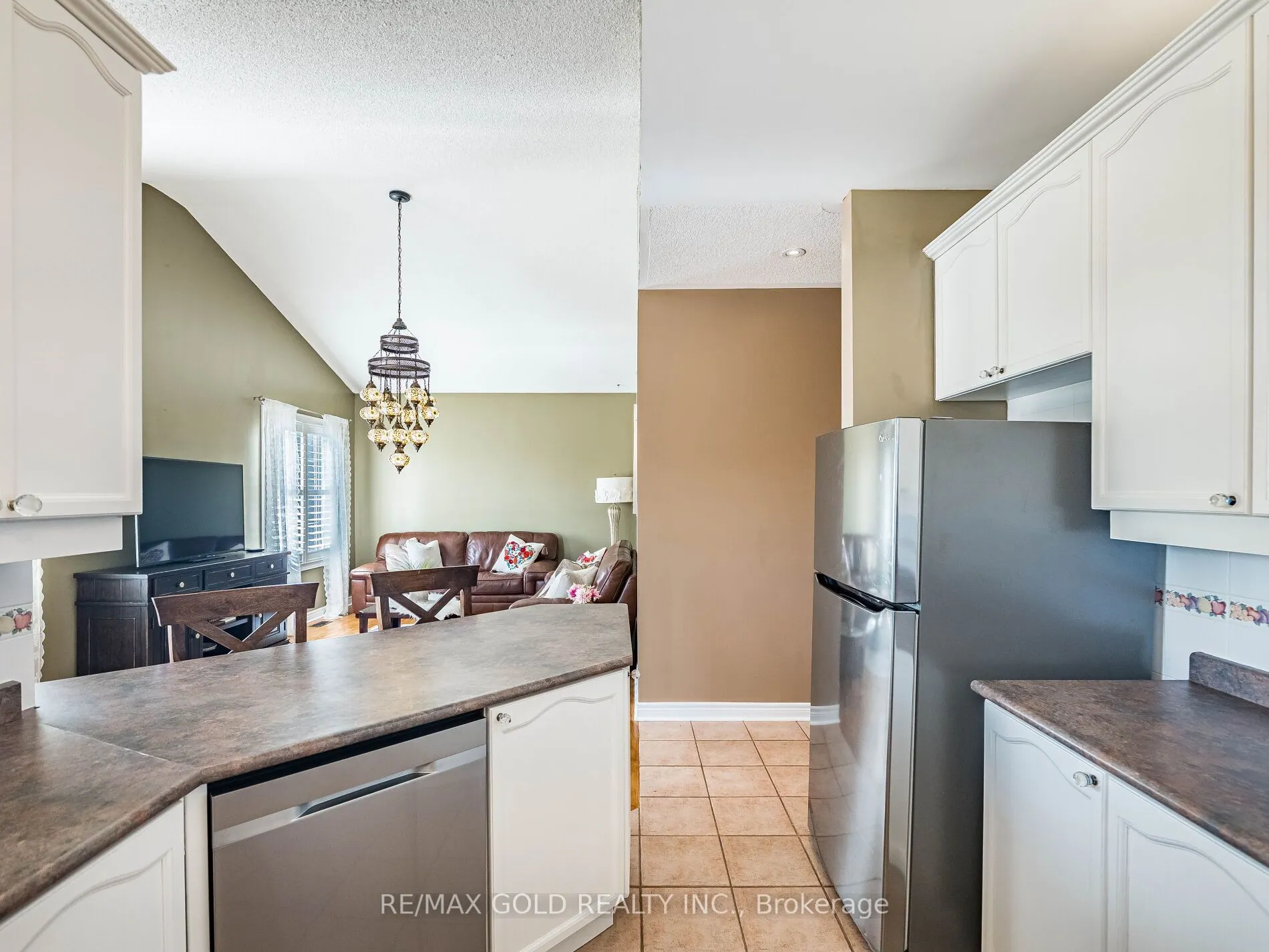 12 Twin Willow Crescent