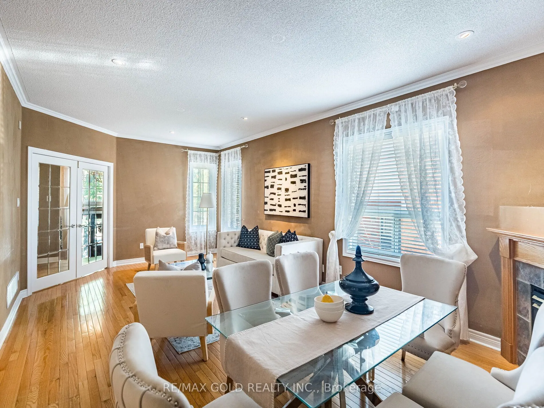 12 Twin Willow Crescent