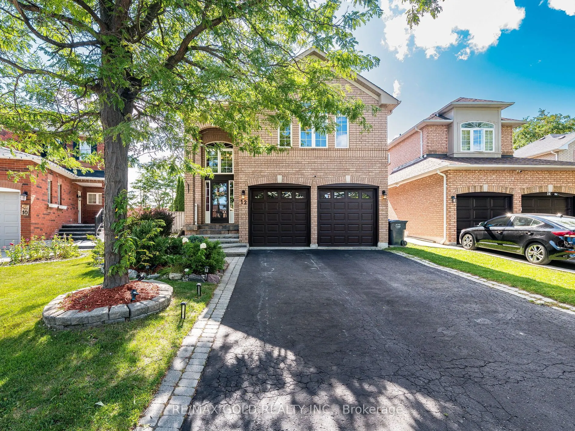 12 Twin Willow Crescent