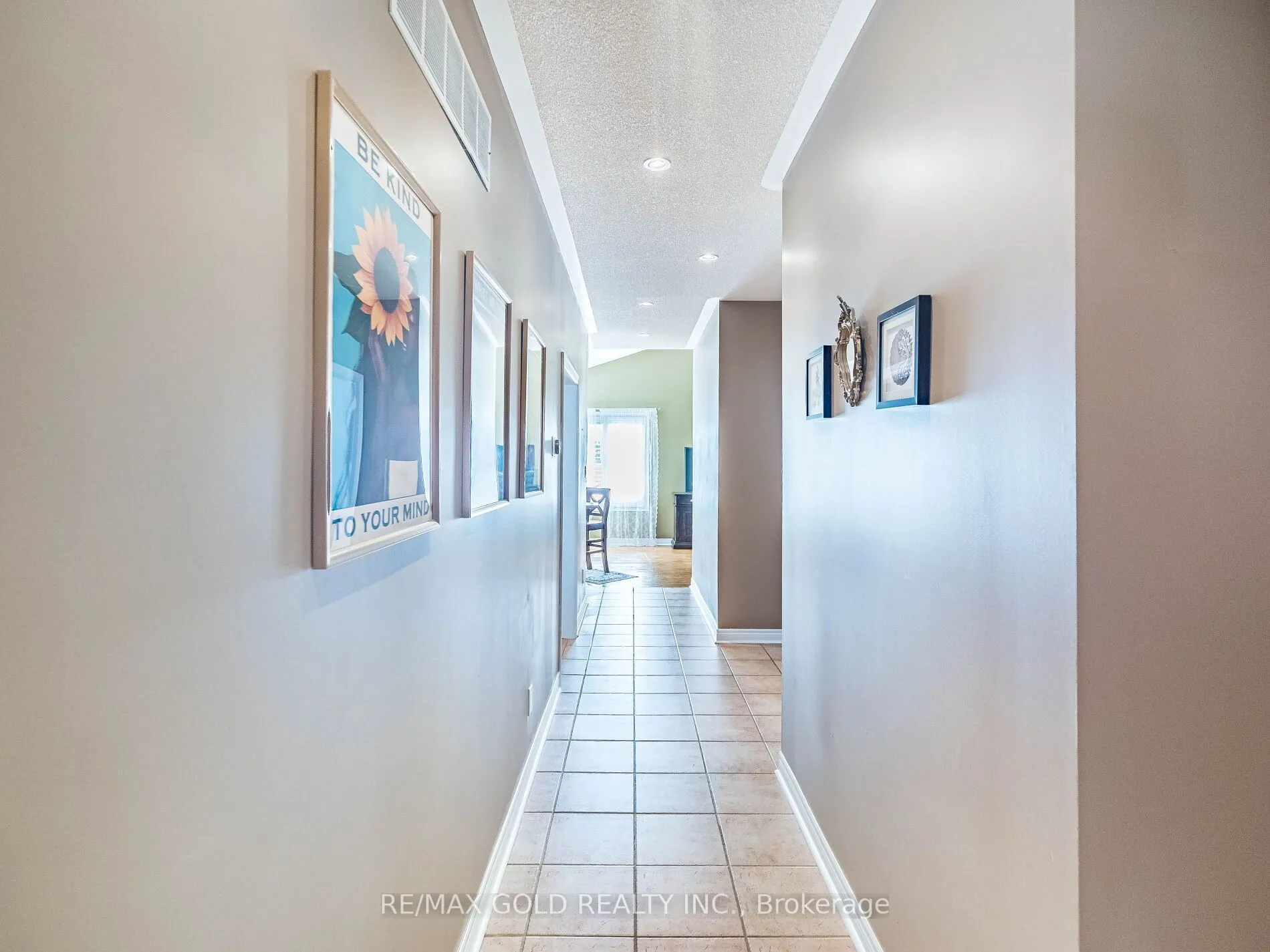 12 Twin Willow Crescent