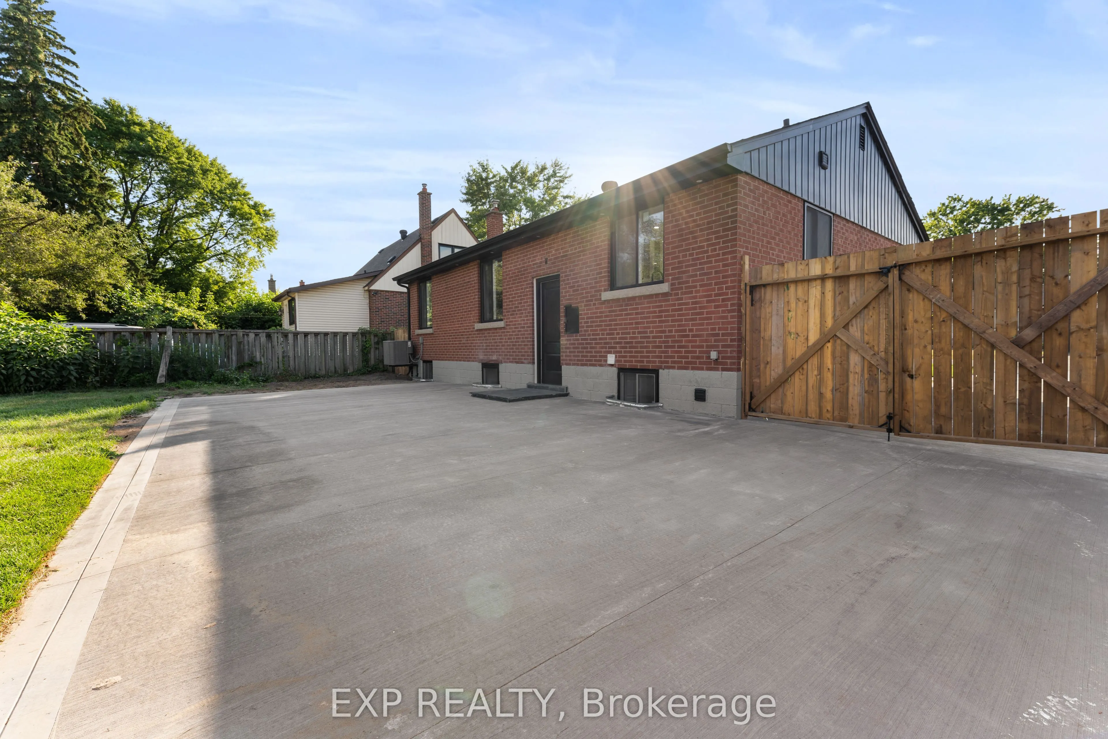 686 Wickens Avenue