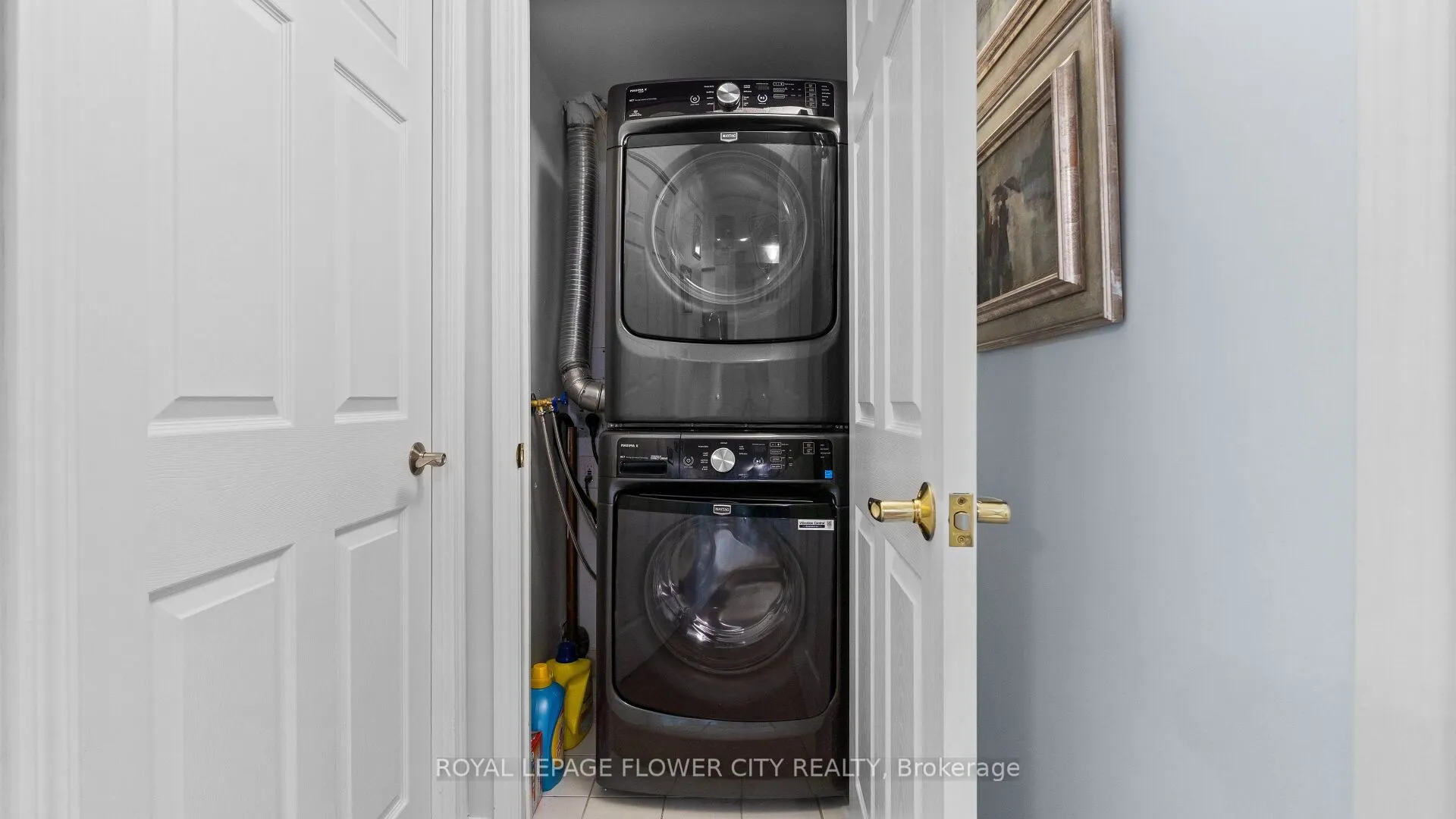 25 Via Rosedale, #204