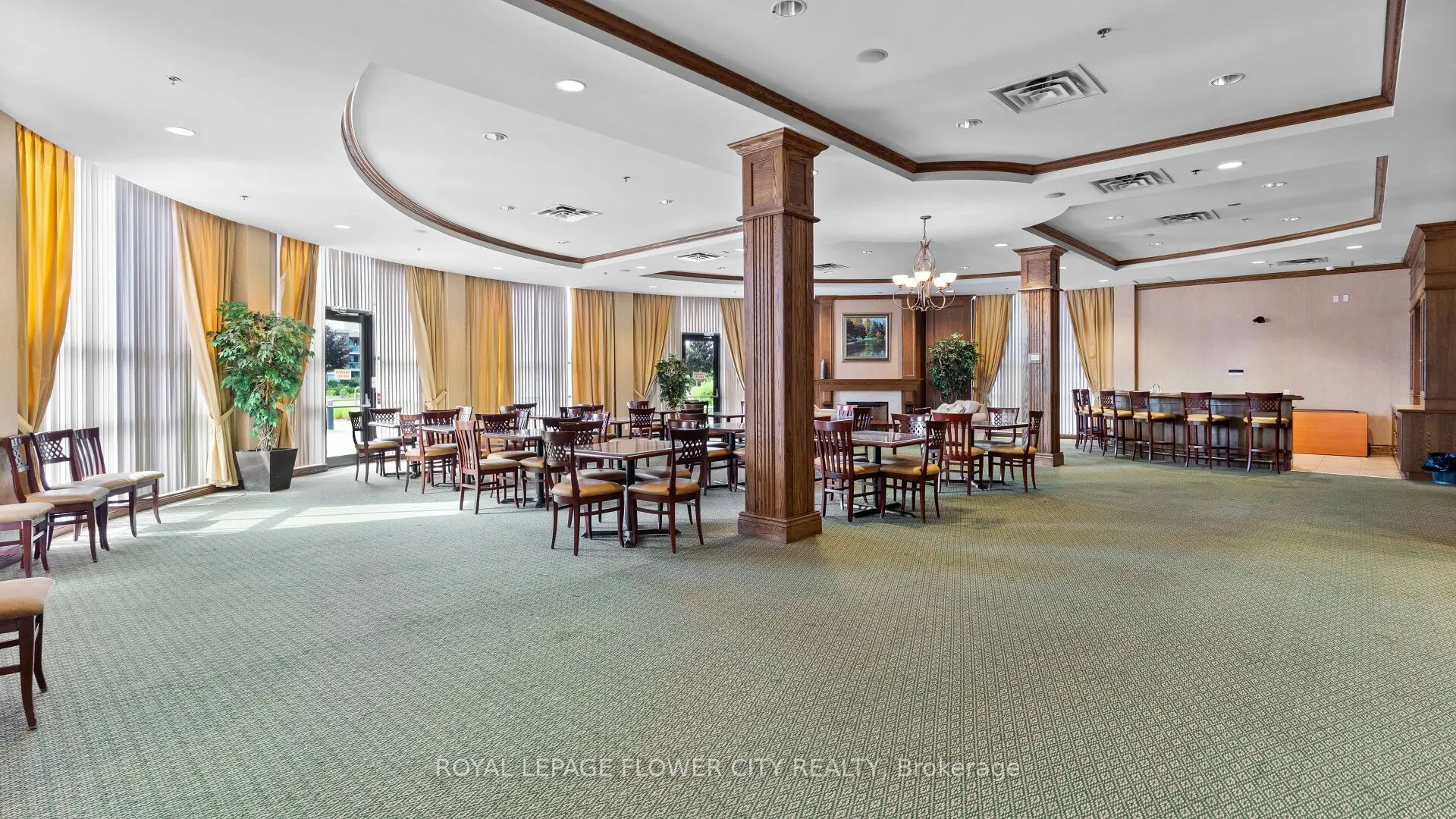 25 Via Rosedale, #204
