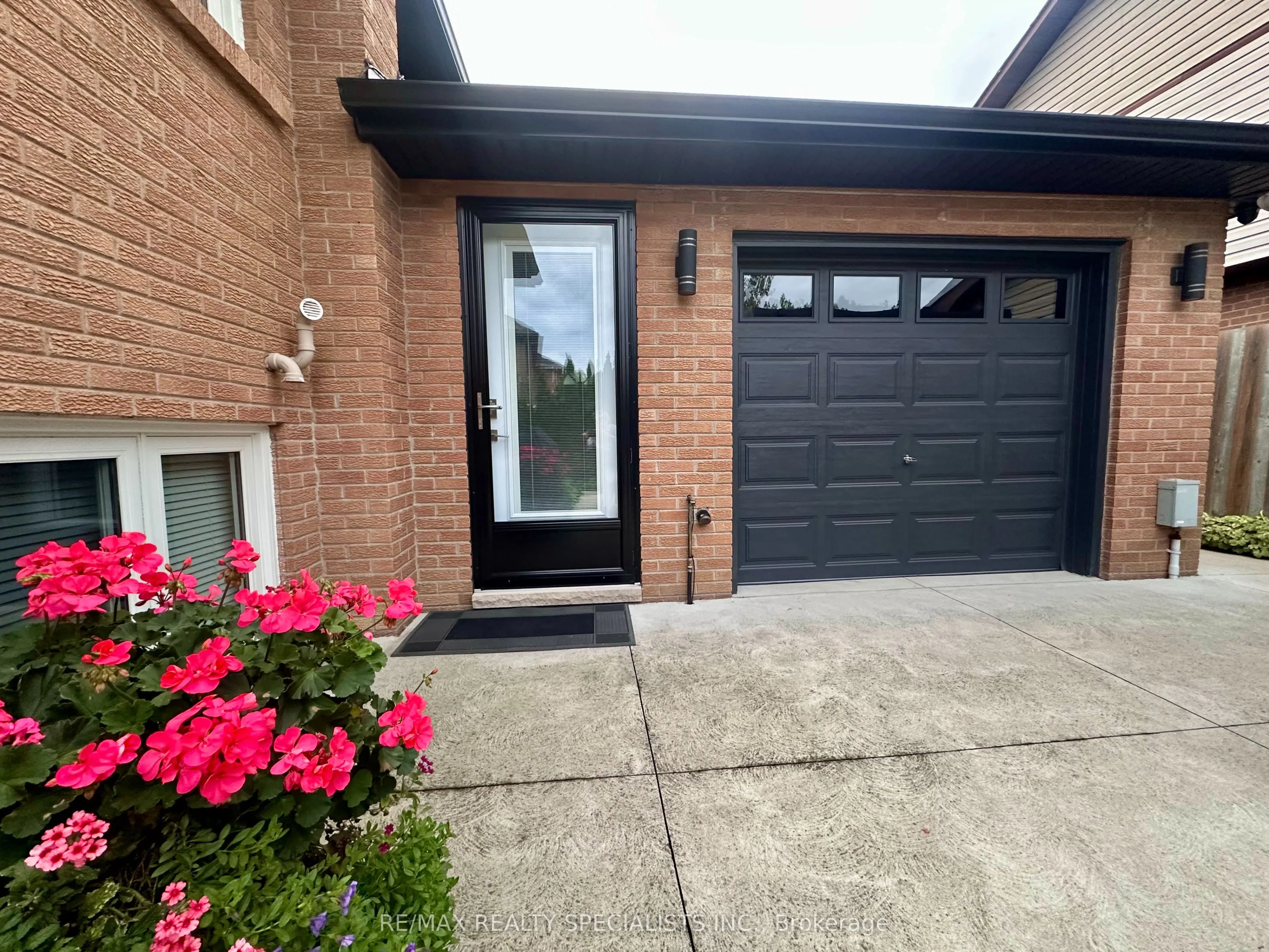 4237 Tomken Road, #Unit B