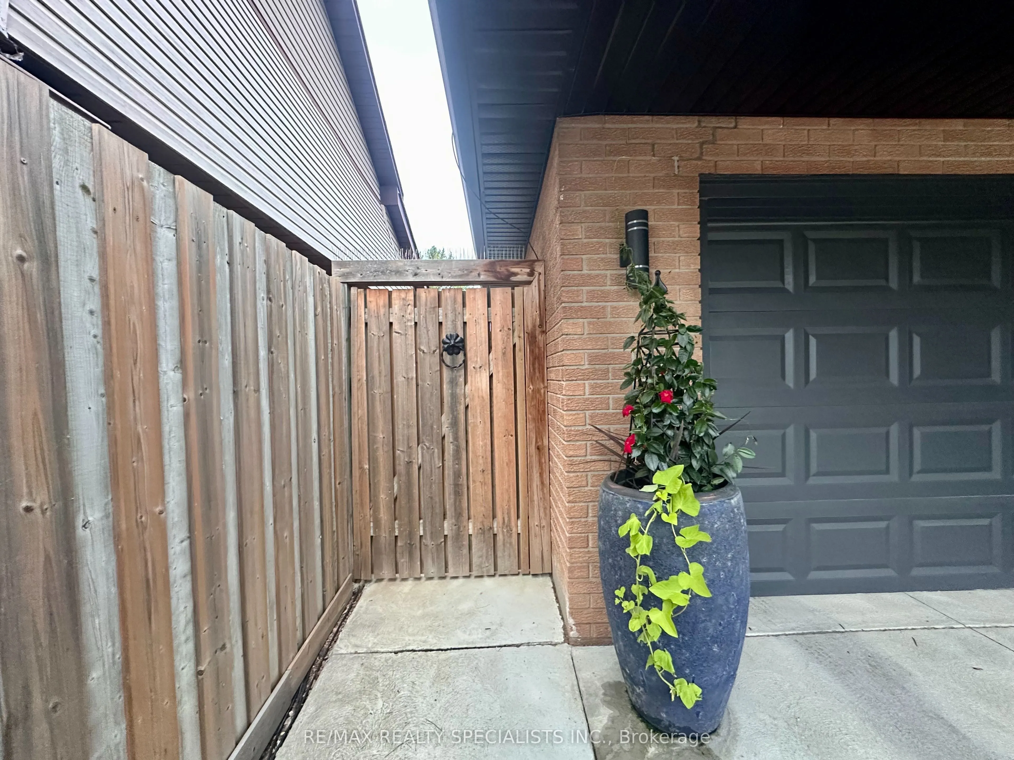 4237 Tomken Road, #Unit B