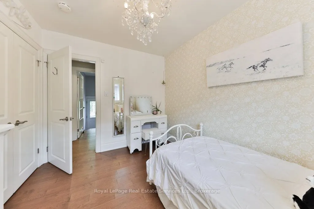 33 Forster Park Drive
