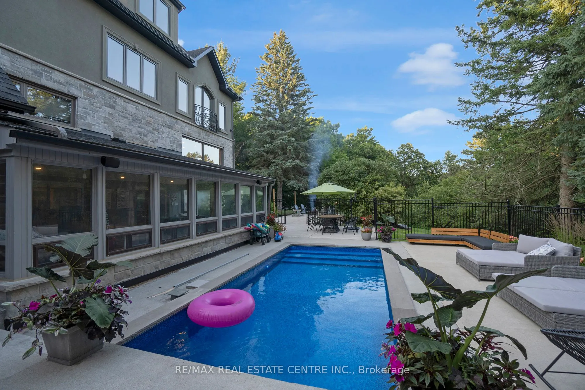 1175 Derry Road