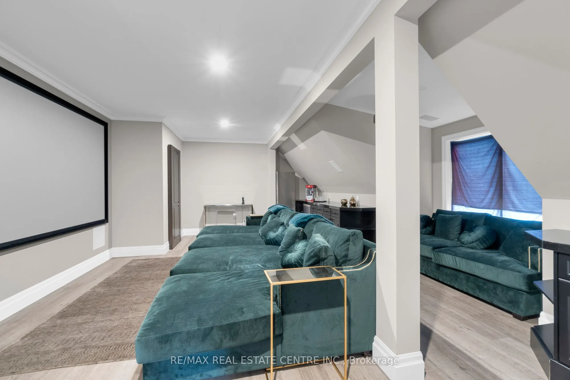 1175 Derry Road