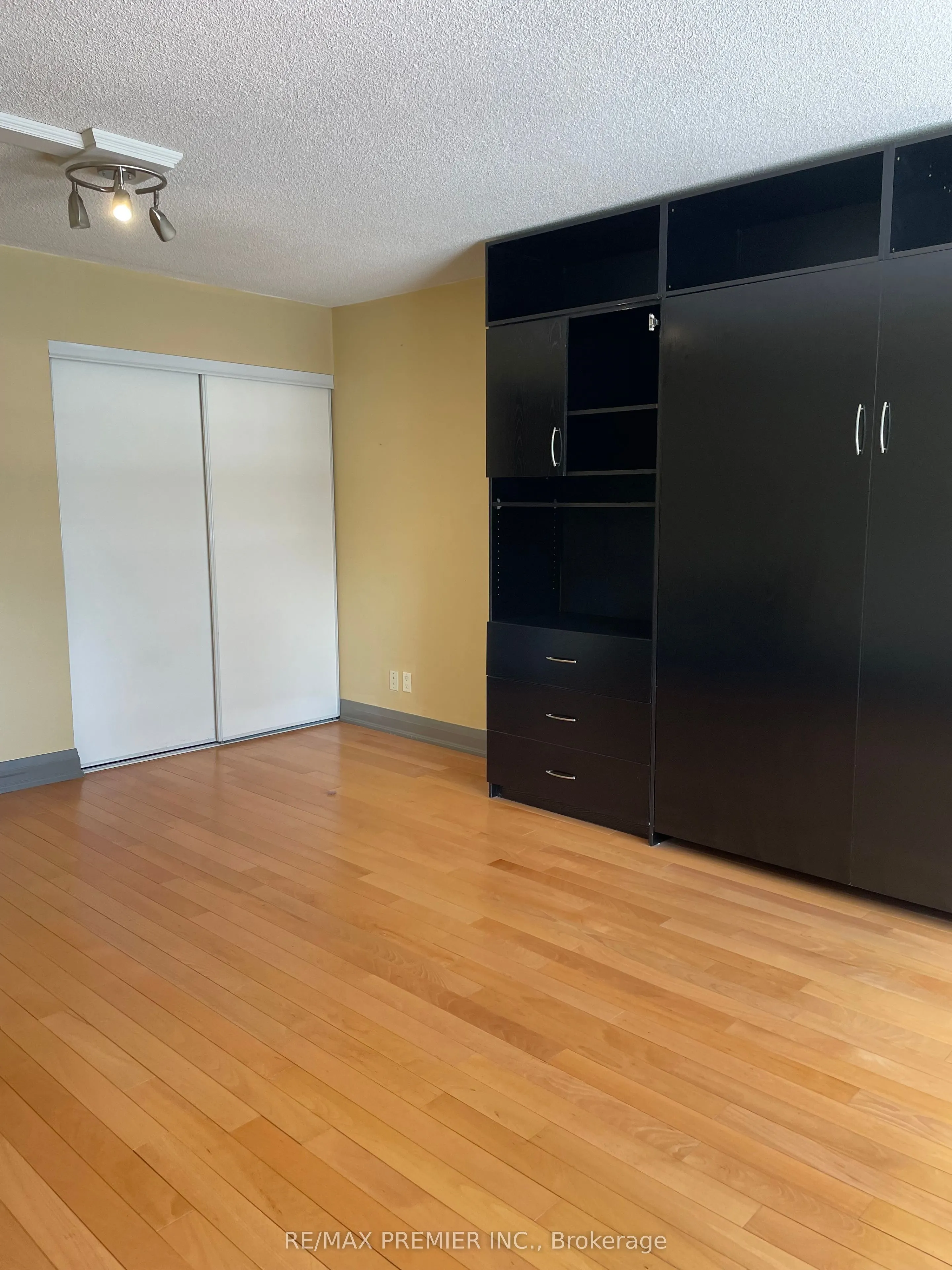 2737 Keele Street, #325