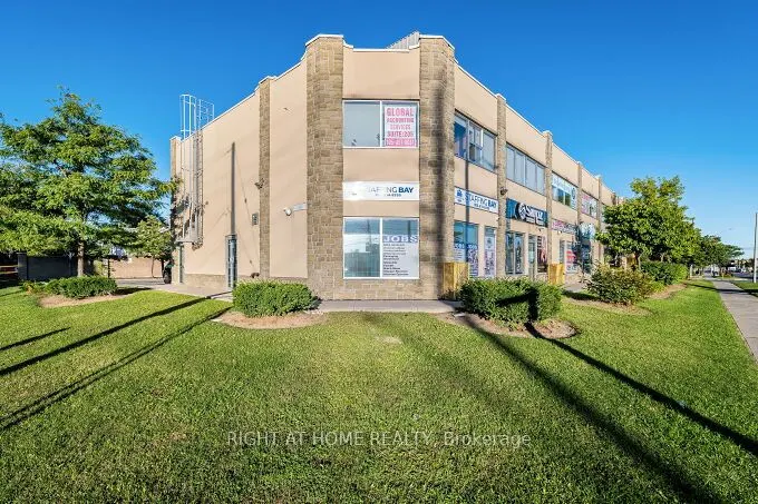 49 Hillcrest Avenue, #104