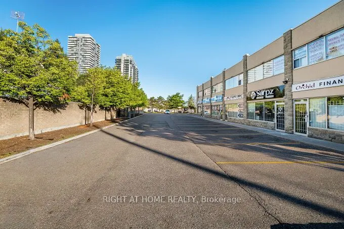 49 Hillcrest Avenue, #104