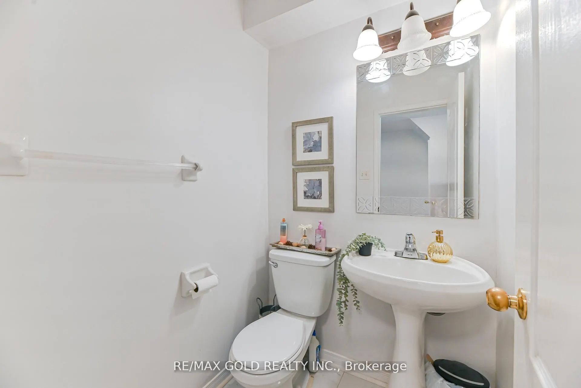 28 Plum Hollow Court