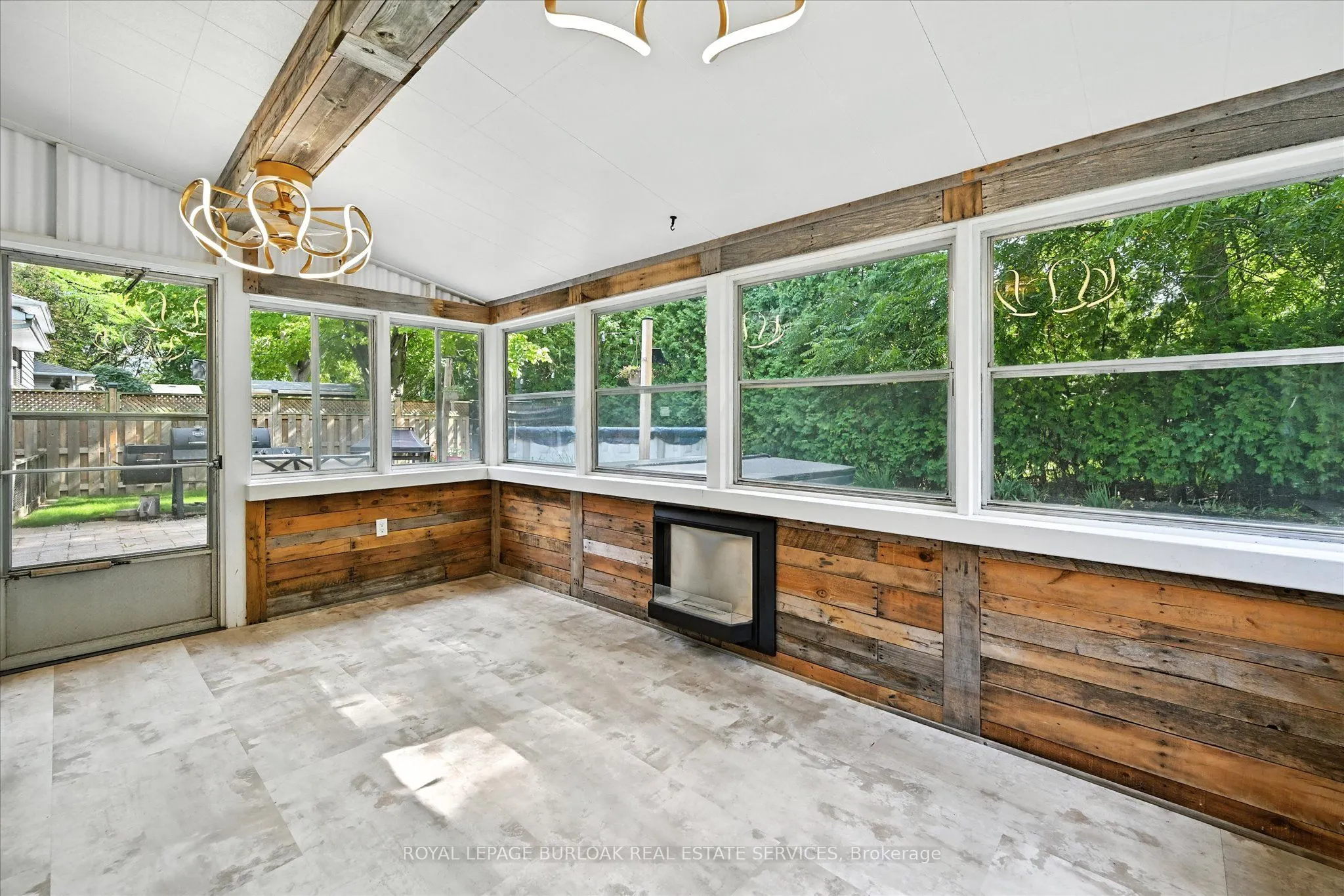 1059 Marley Crescent