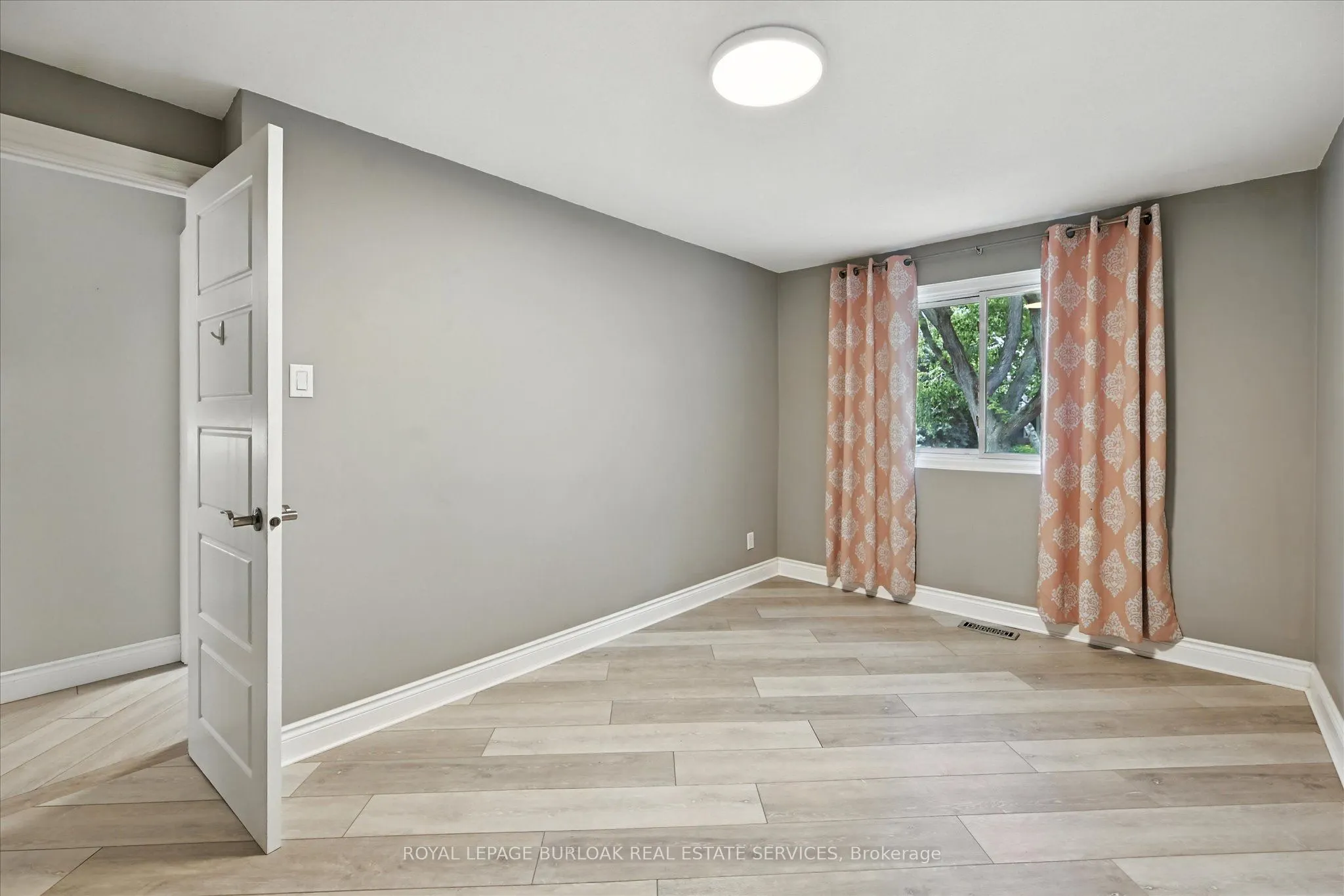 1059 Marley Crescent