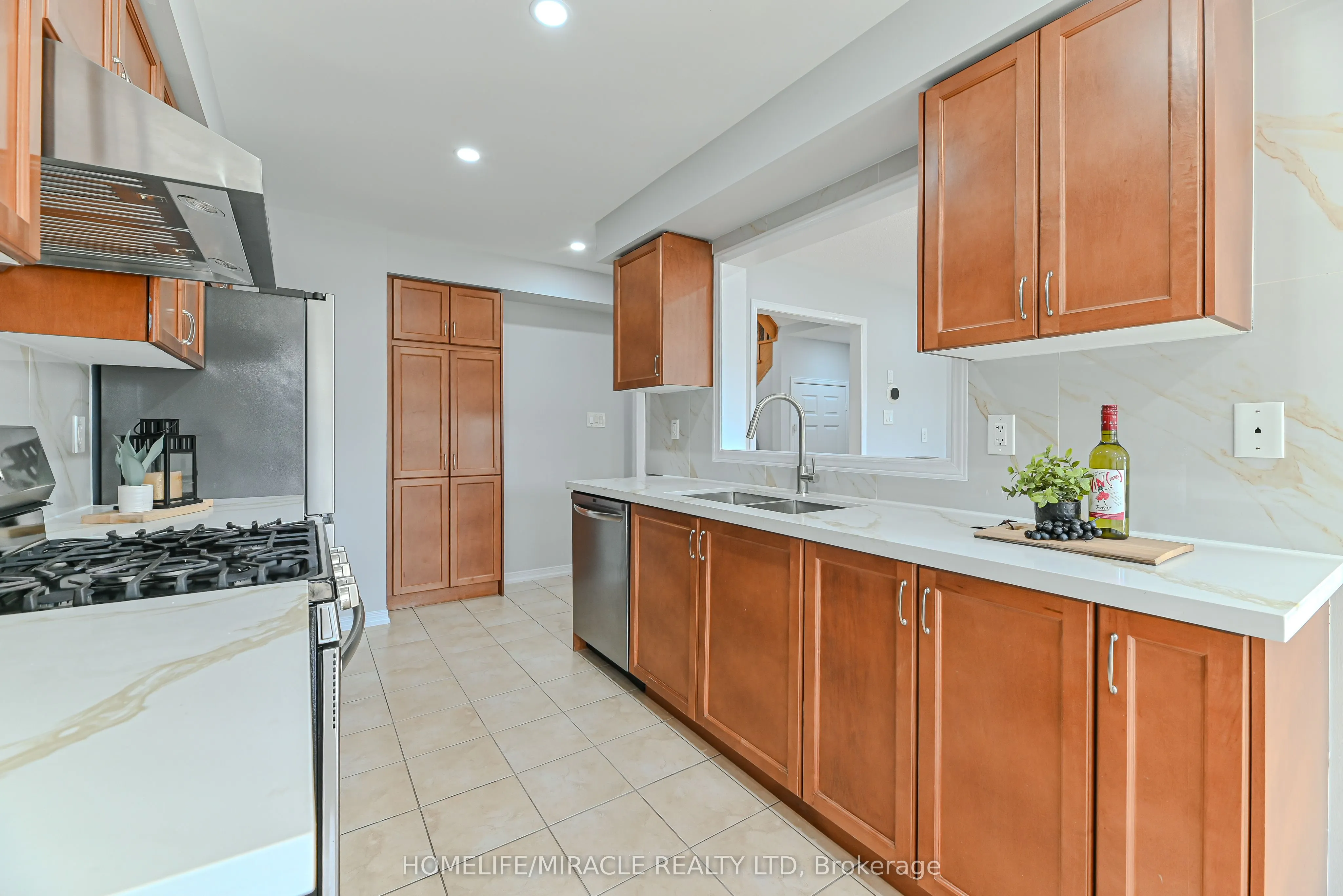 102 Delport Close