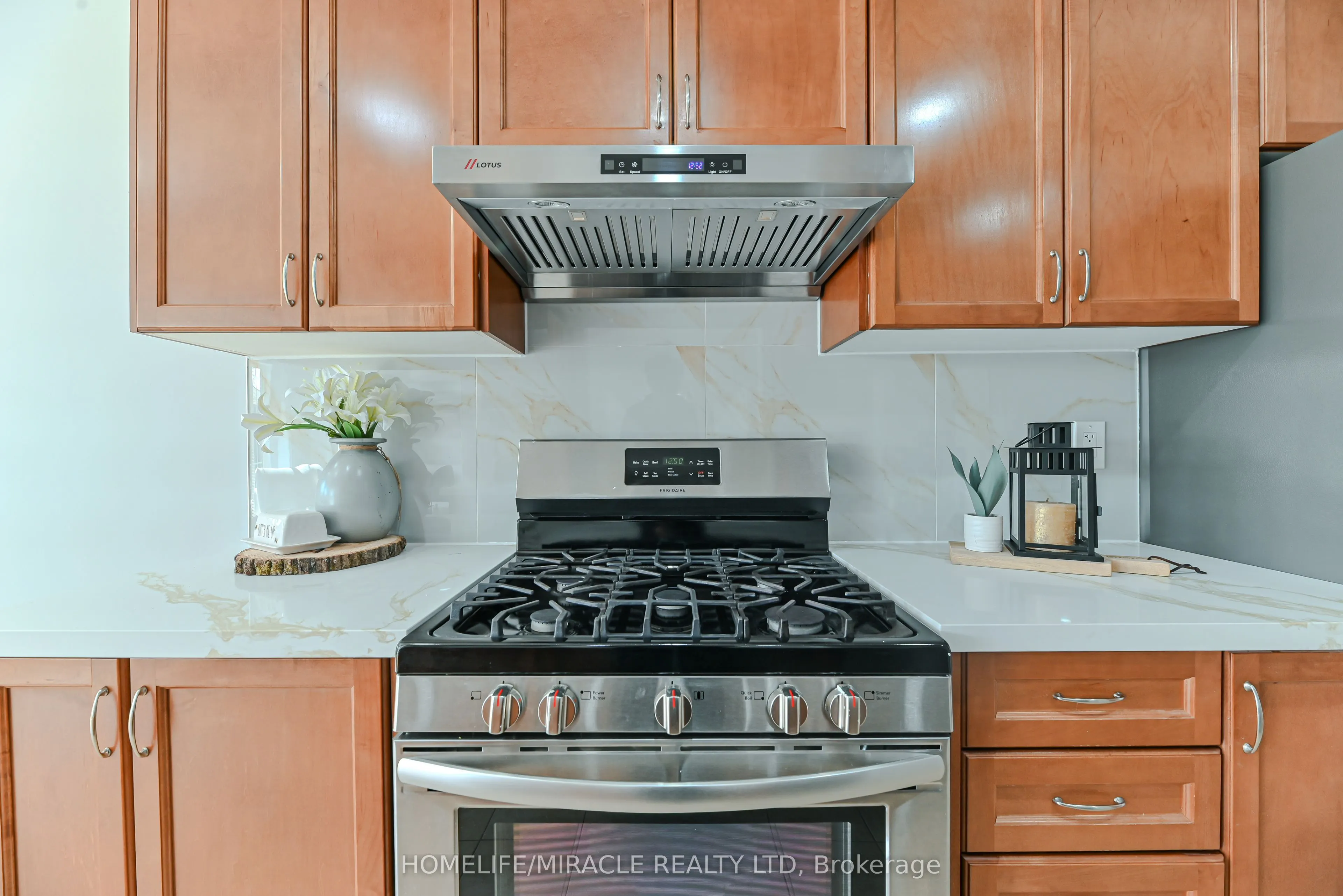 102 Delport Close