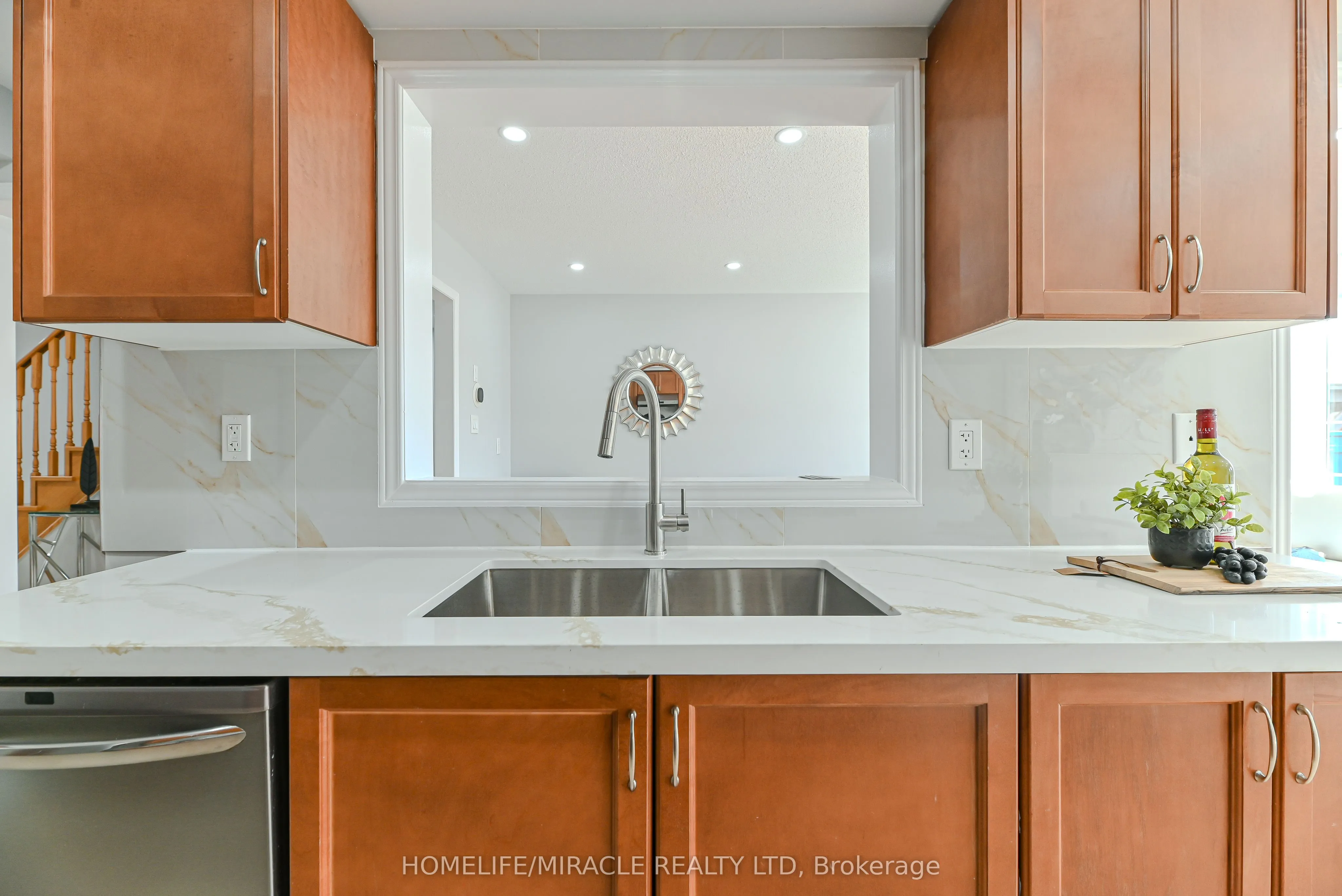 102 Delport Close