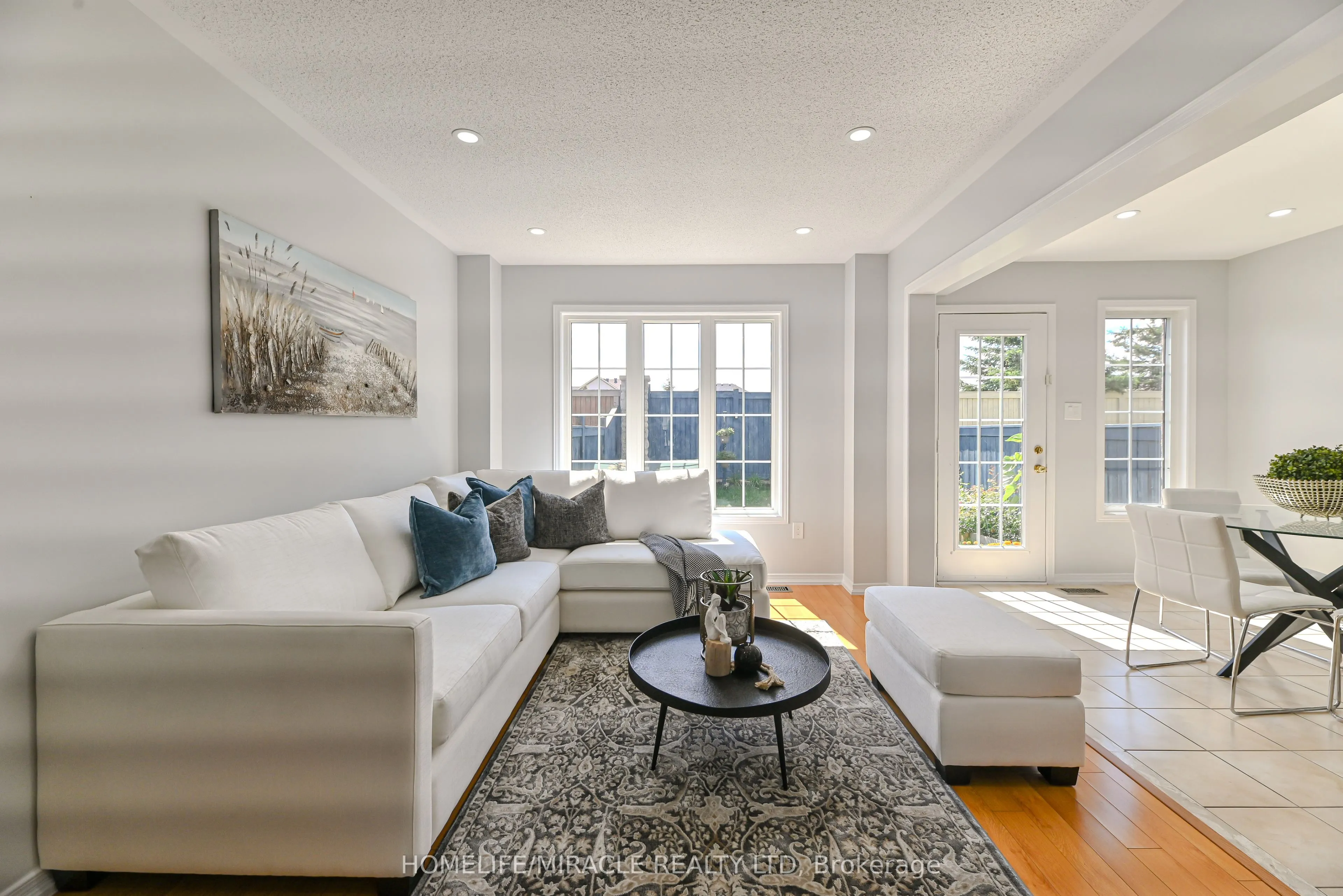 102 Delport Close