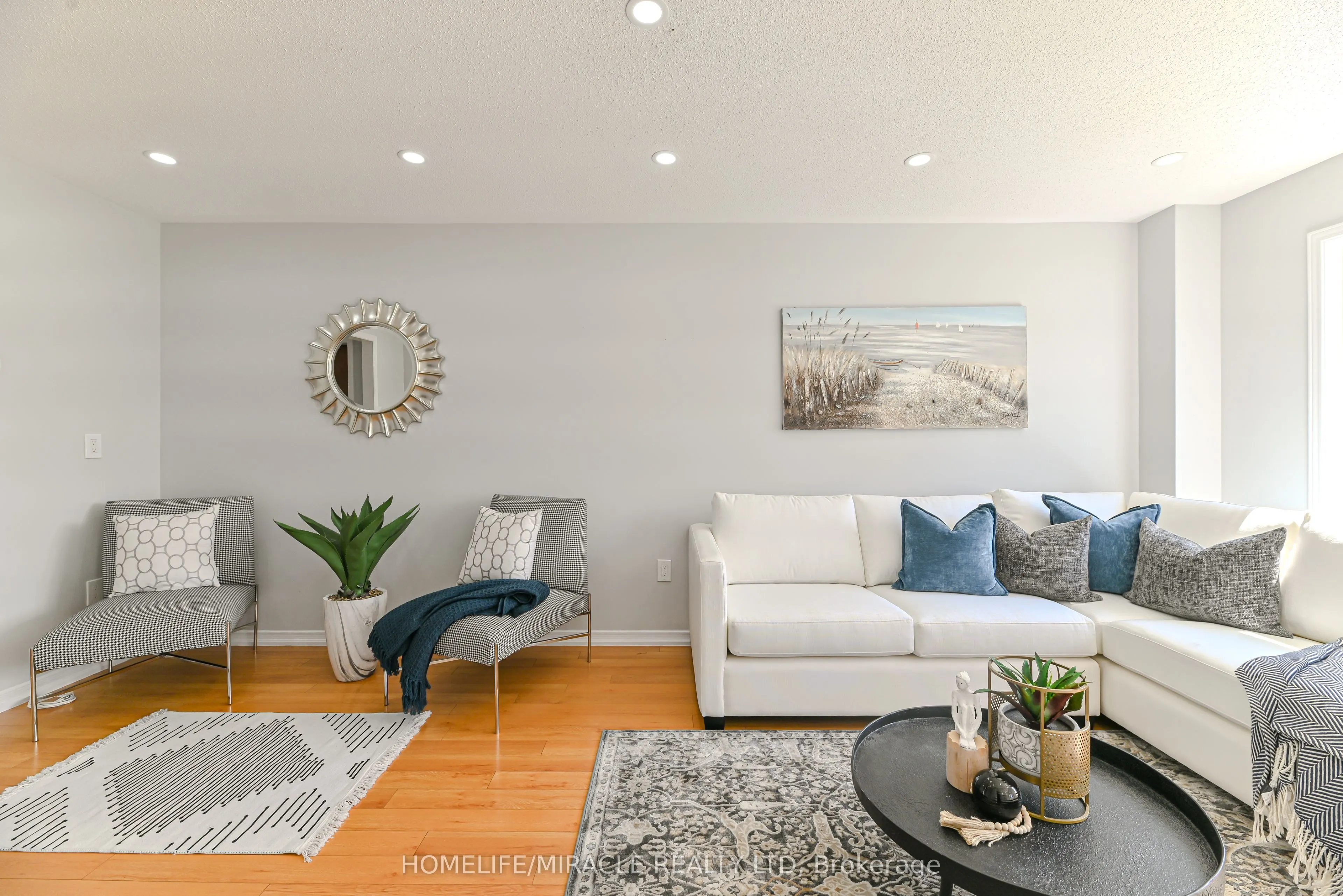 102 Delport Close