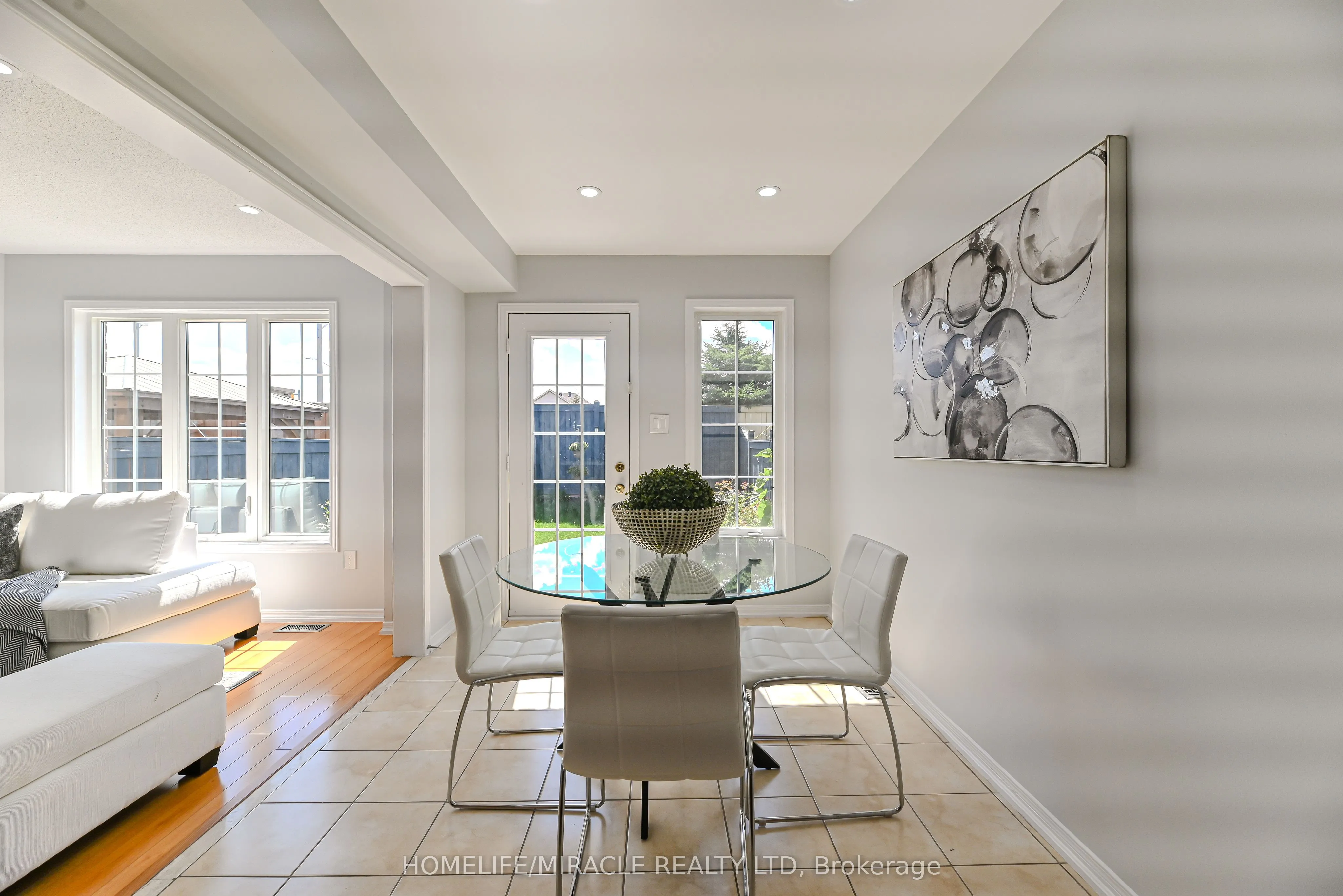 102 Delport Close