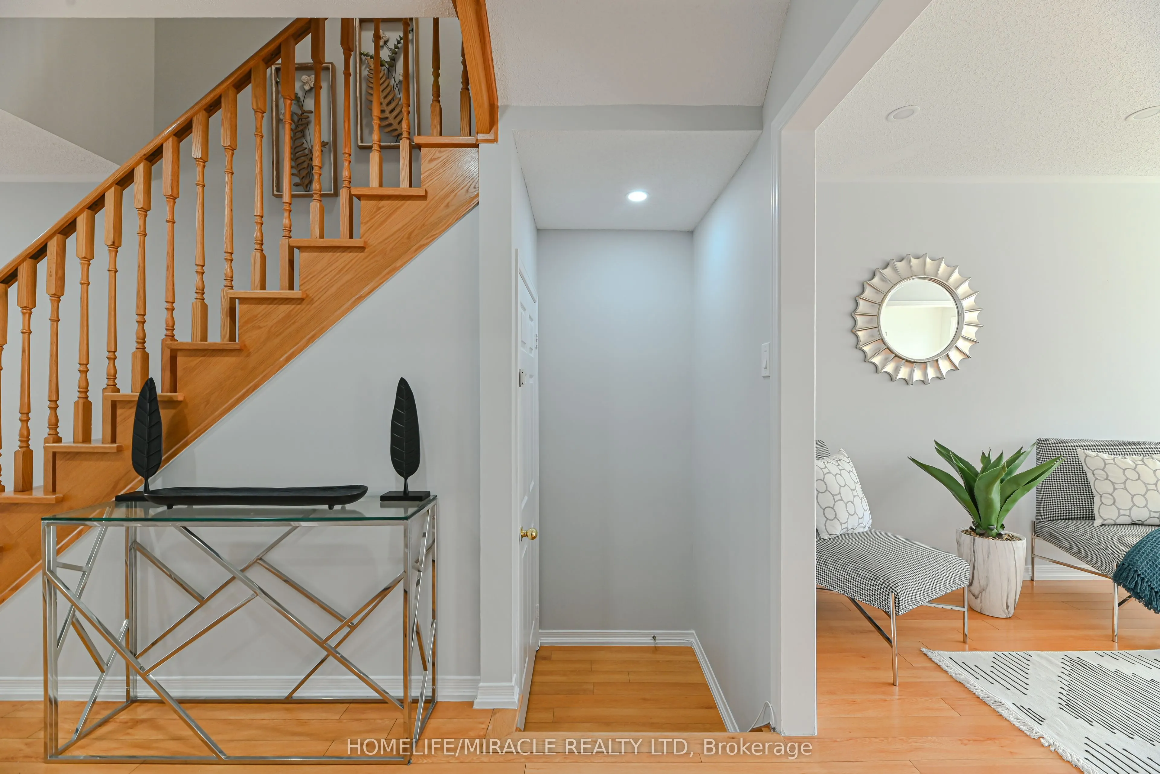 102 Delport Close
