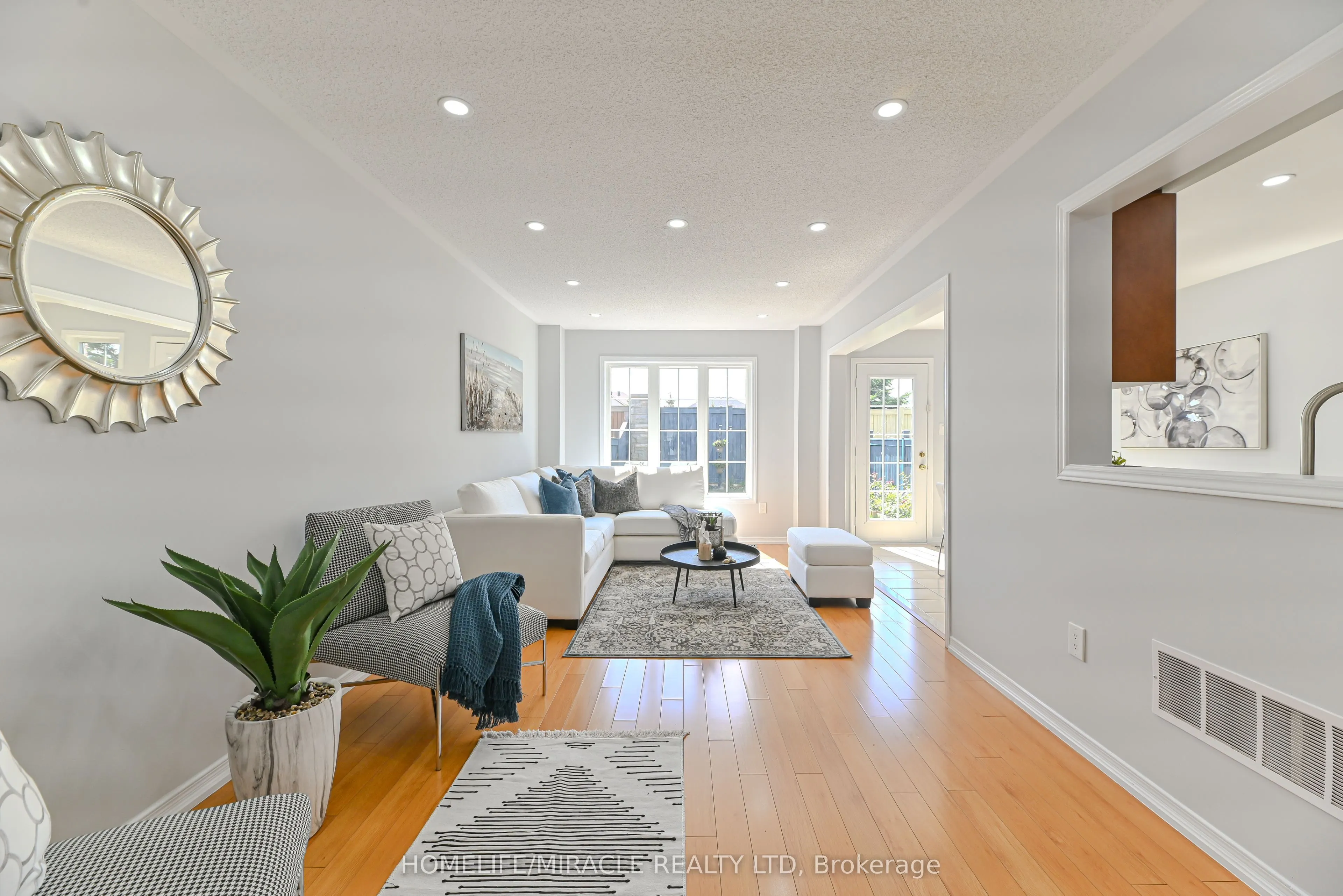 102 Delport Close