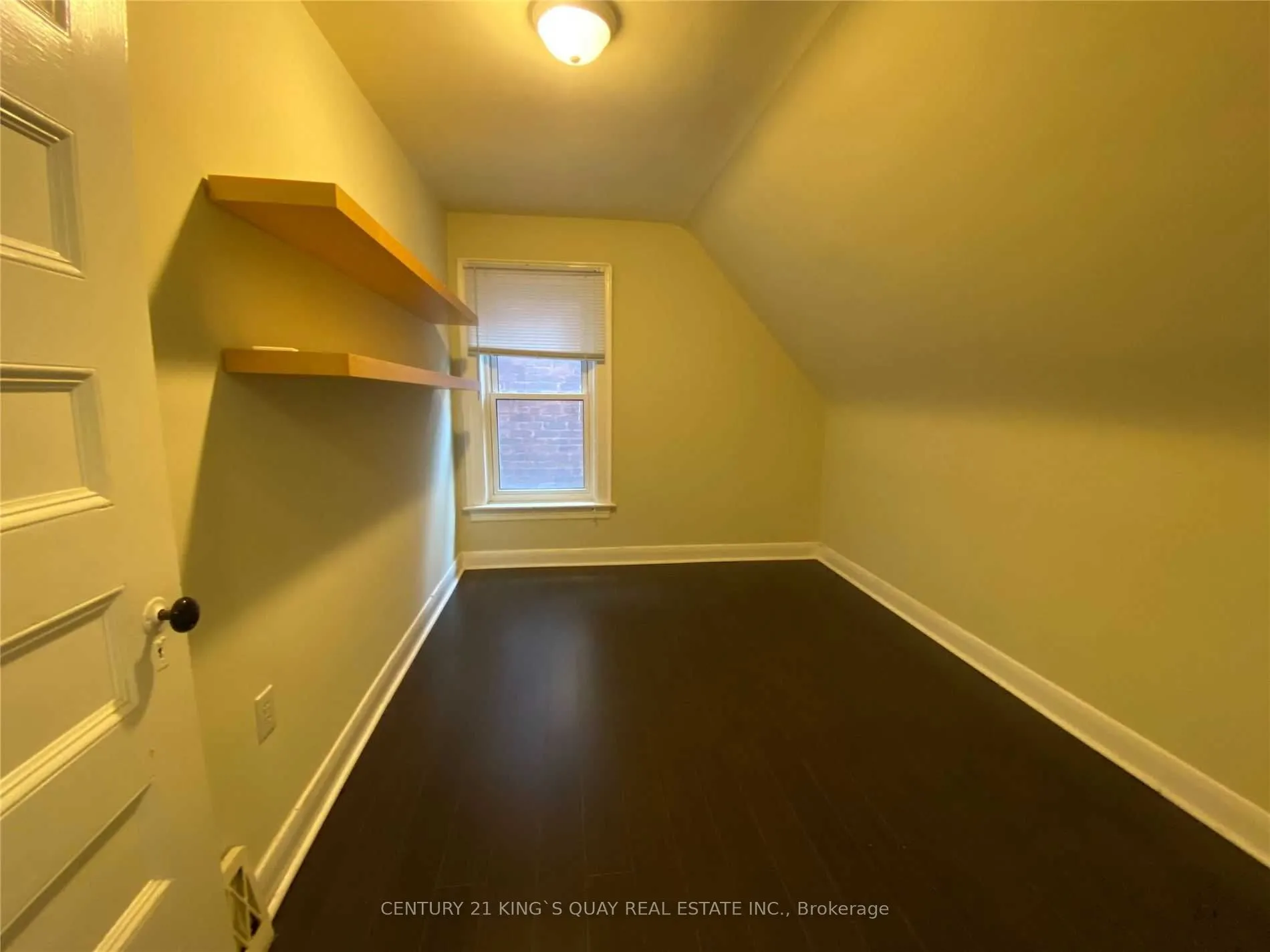 154 Sorauren Avenue, #3rd Flr