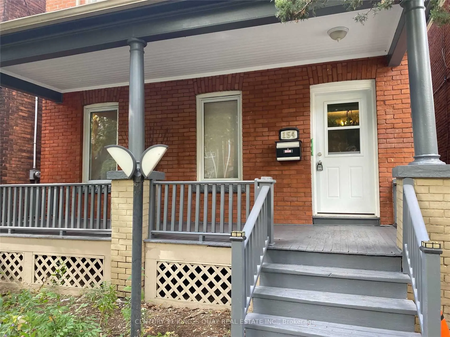 154 Sorauren Avenue, #3rd Flr