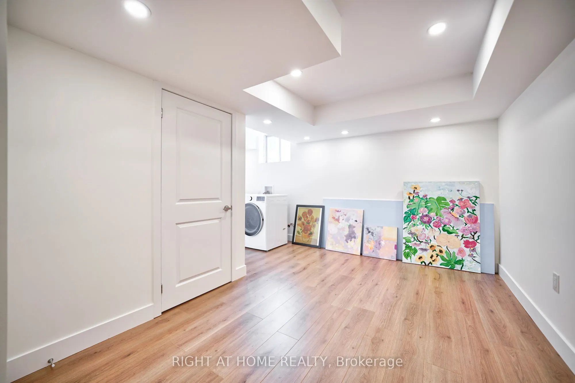 422 Belcourt Common