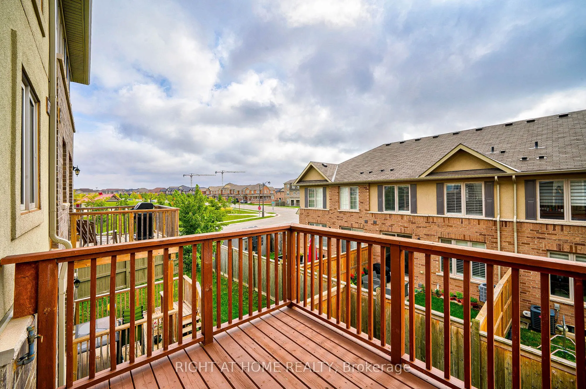 422 Belcourt Common