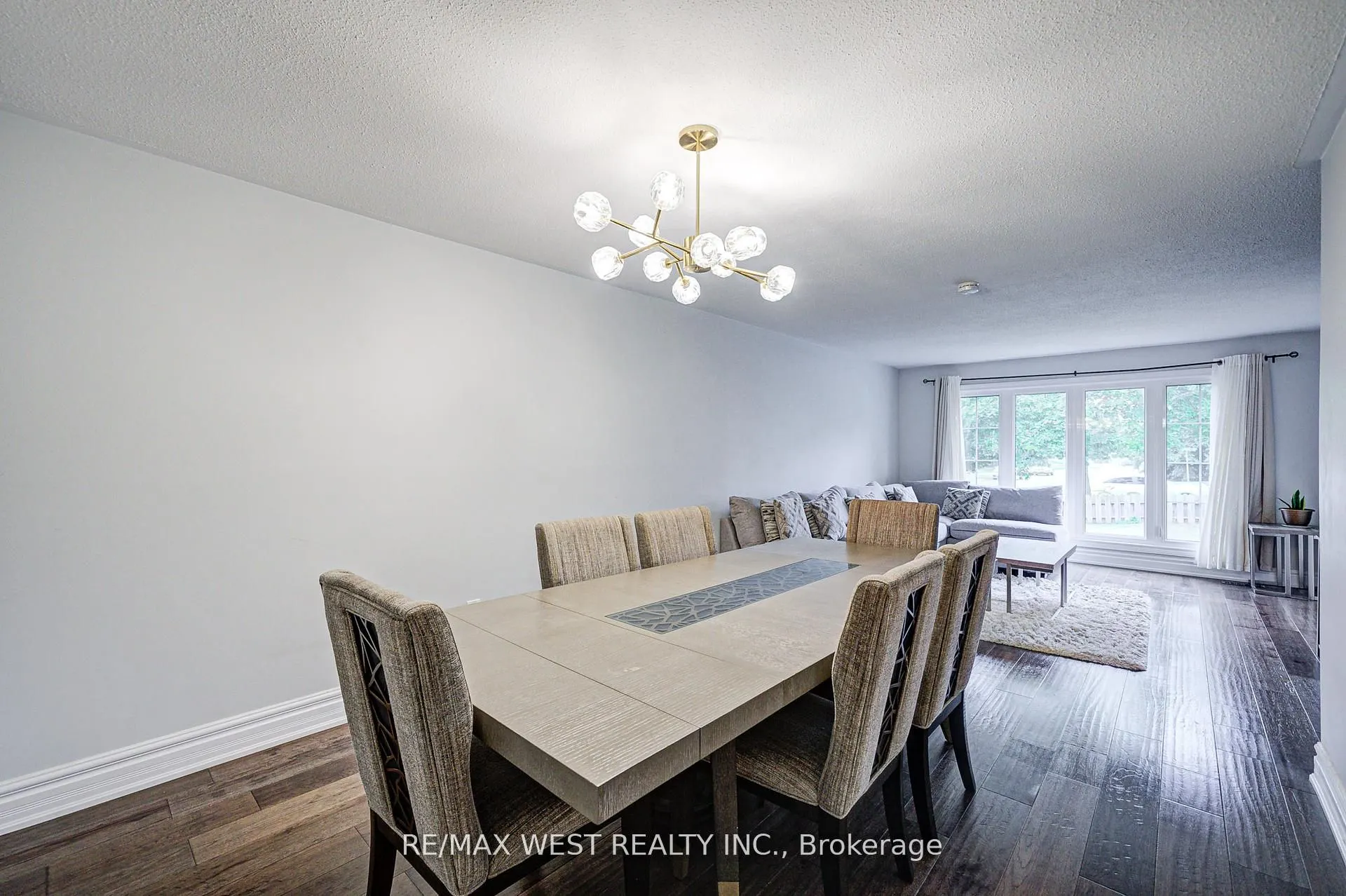 633 Balmoral Drive S