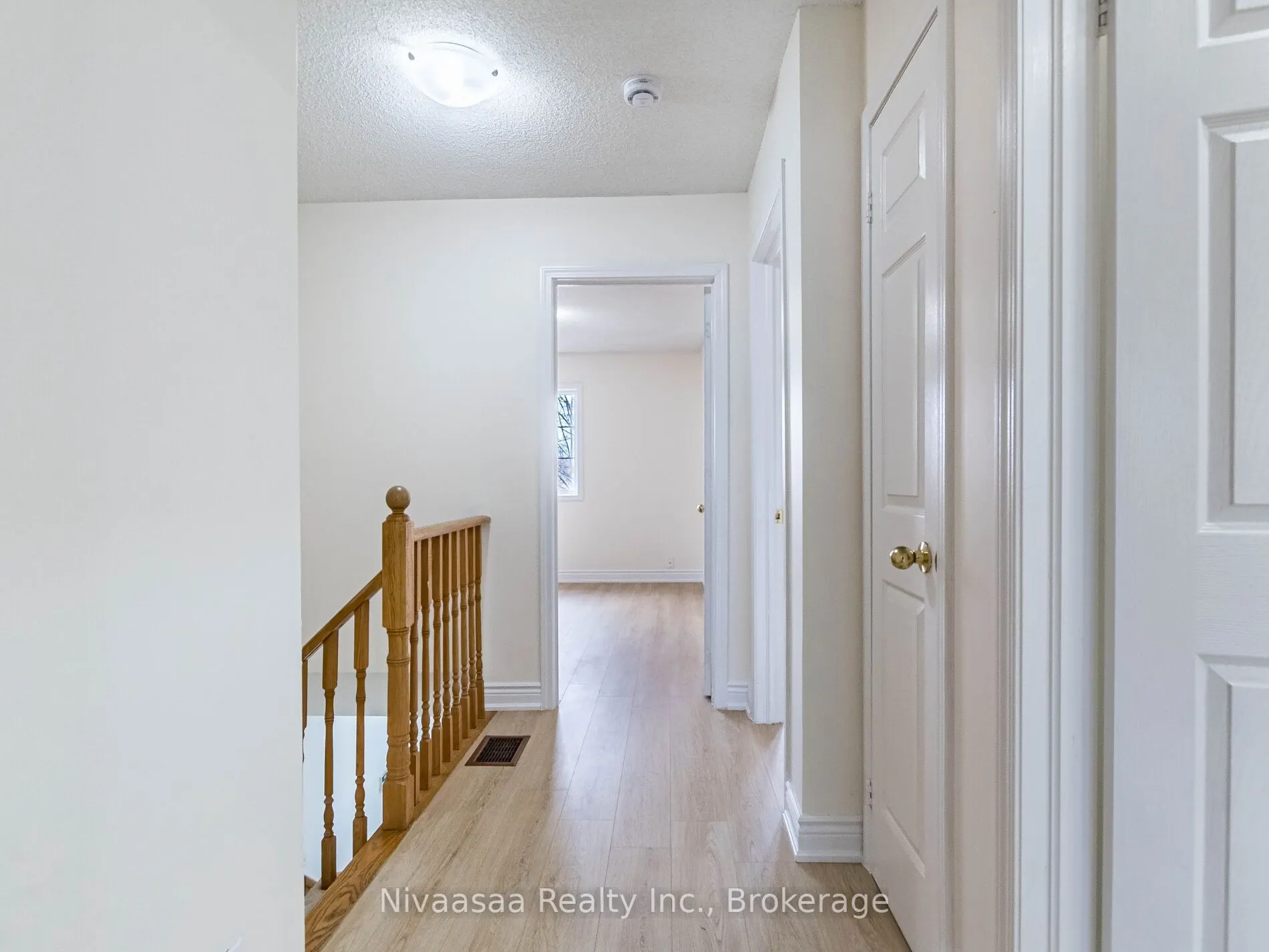 32 Twin Pines Crescent