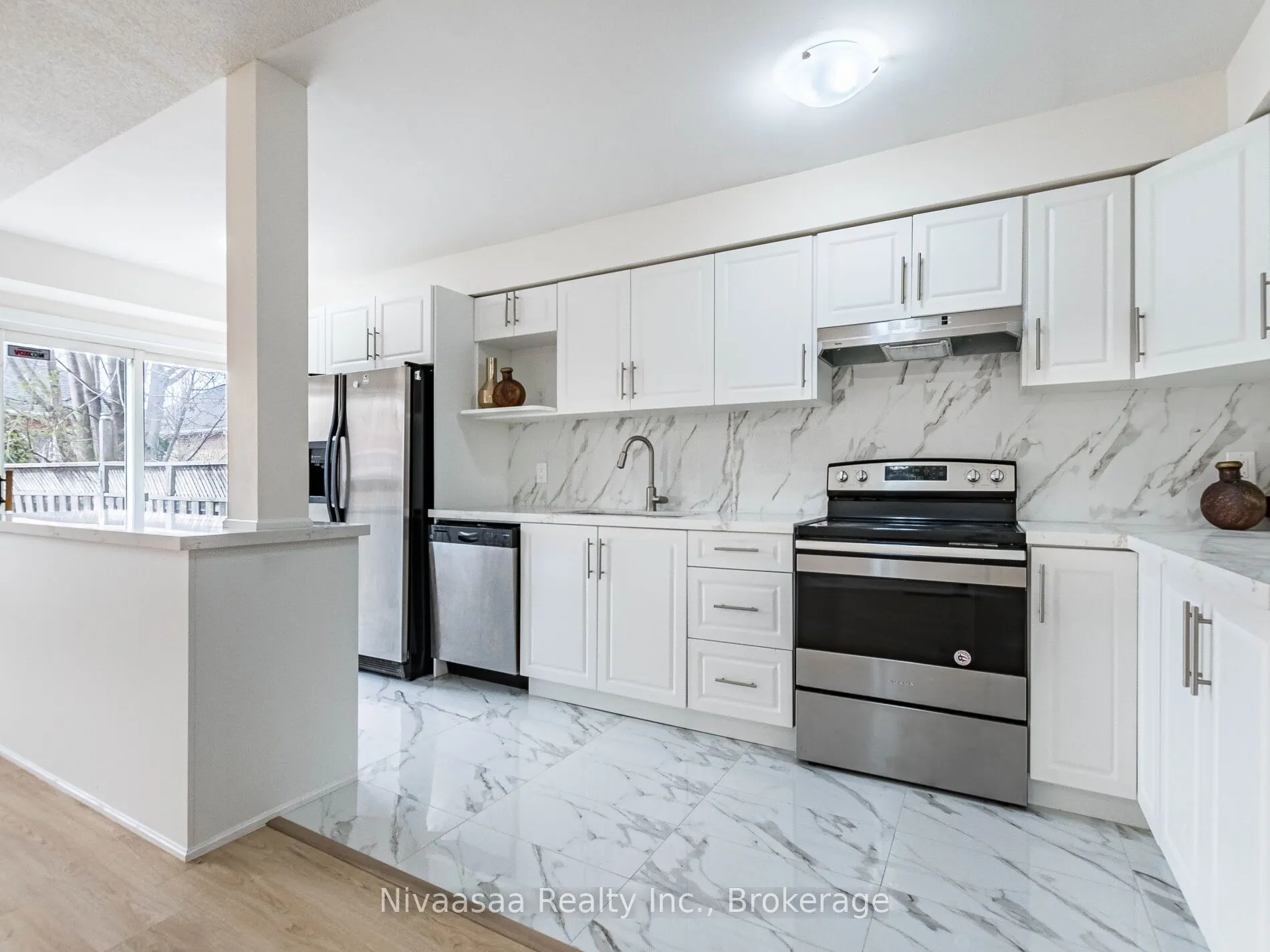 32 Twin Pines Crescent