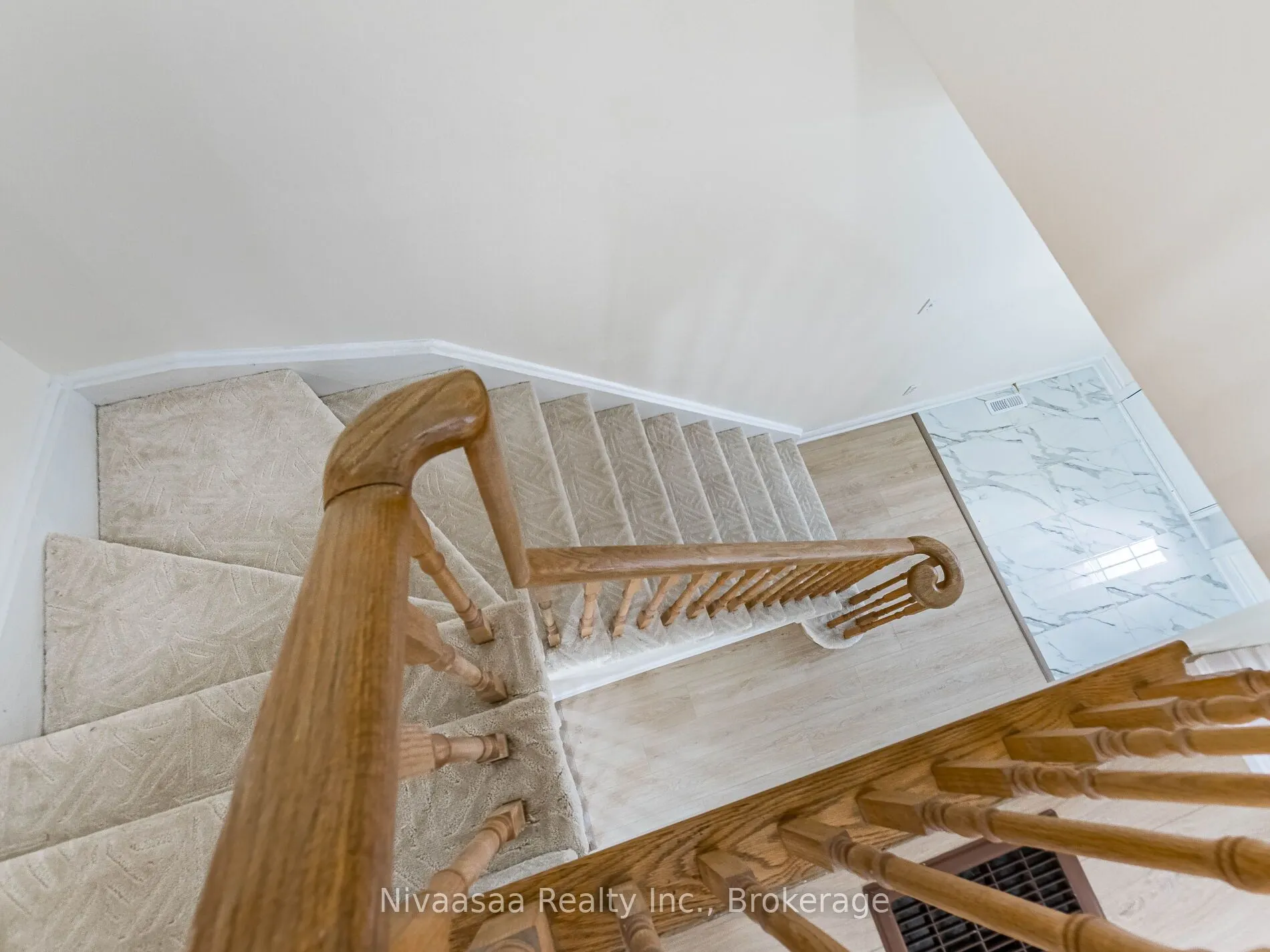 32 Twin Pines Crescent