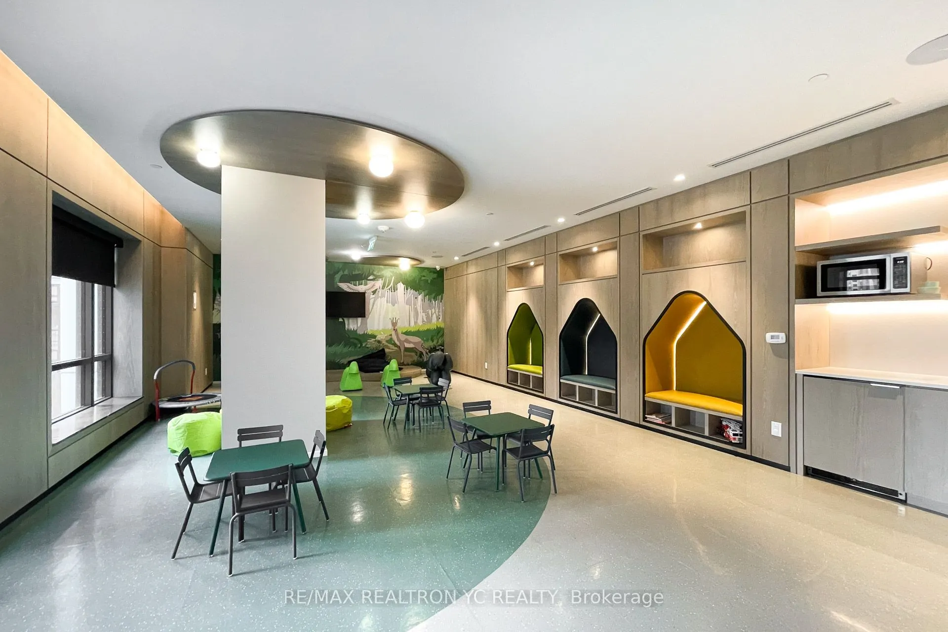 7 Mabelle Avenue, #1409