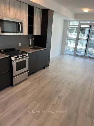 251 Manitoba Street, #810