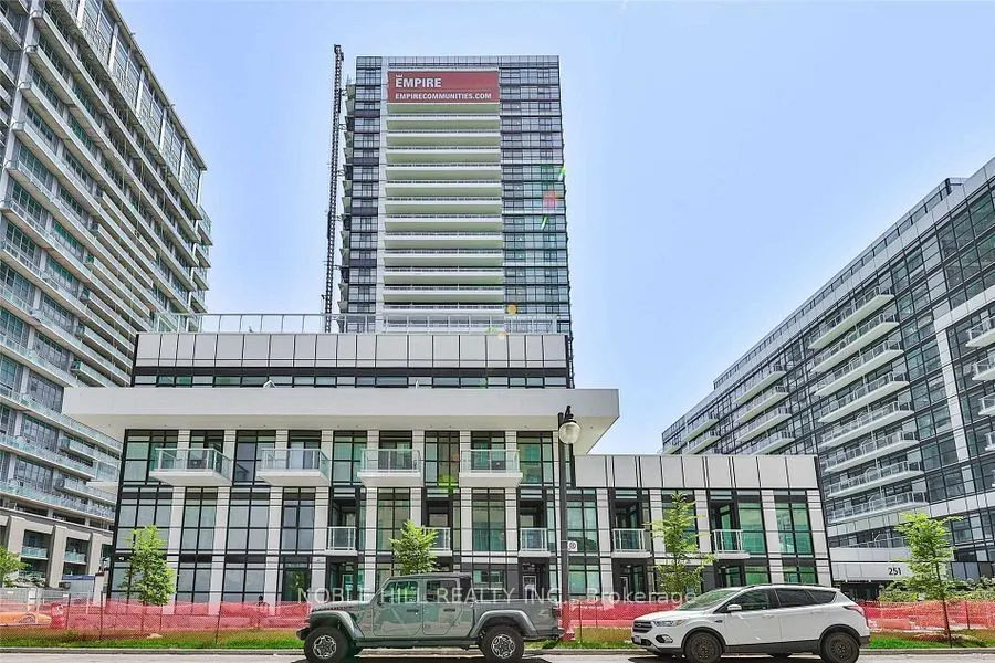 251 Manitoba Street, #810