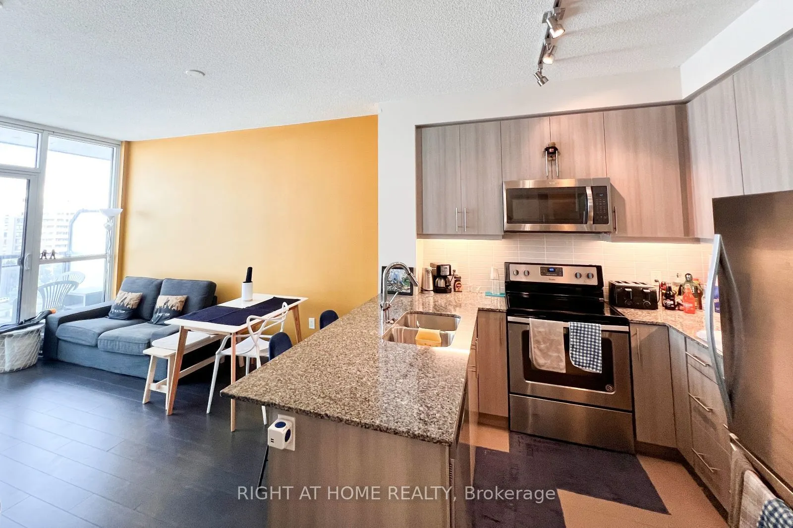 3975 Grand park Drive, #710