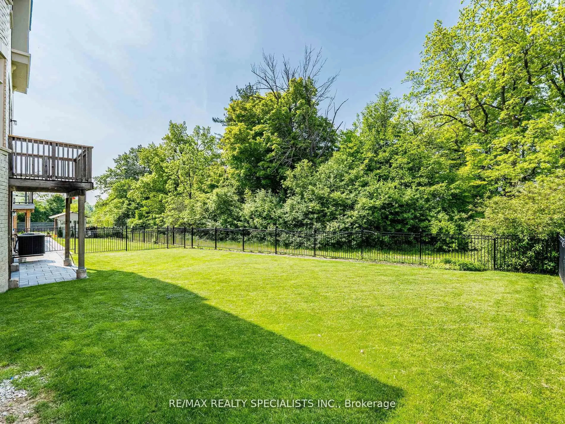 28 Elbern Markell Drive W