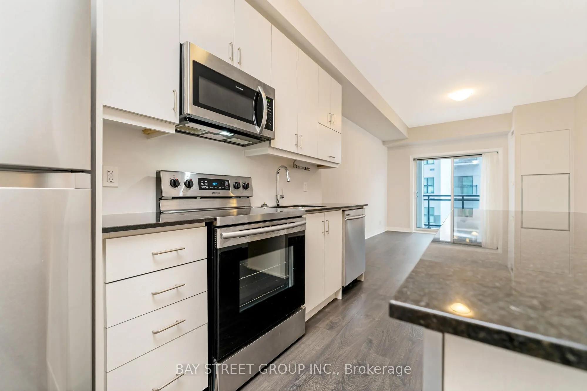 128 Grovewood Common, #523