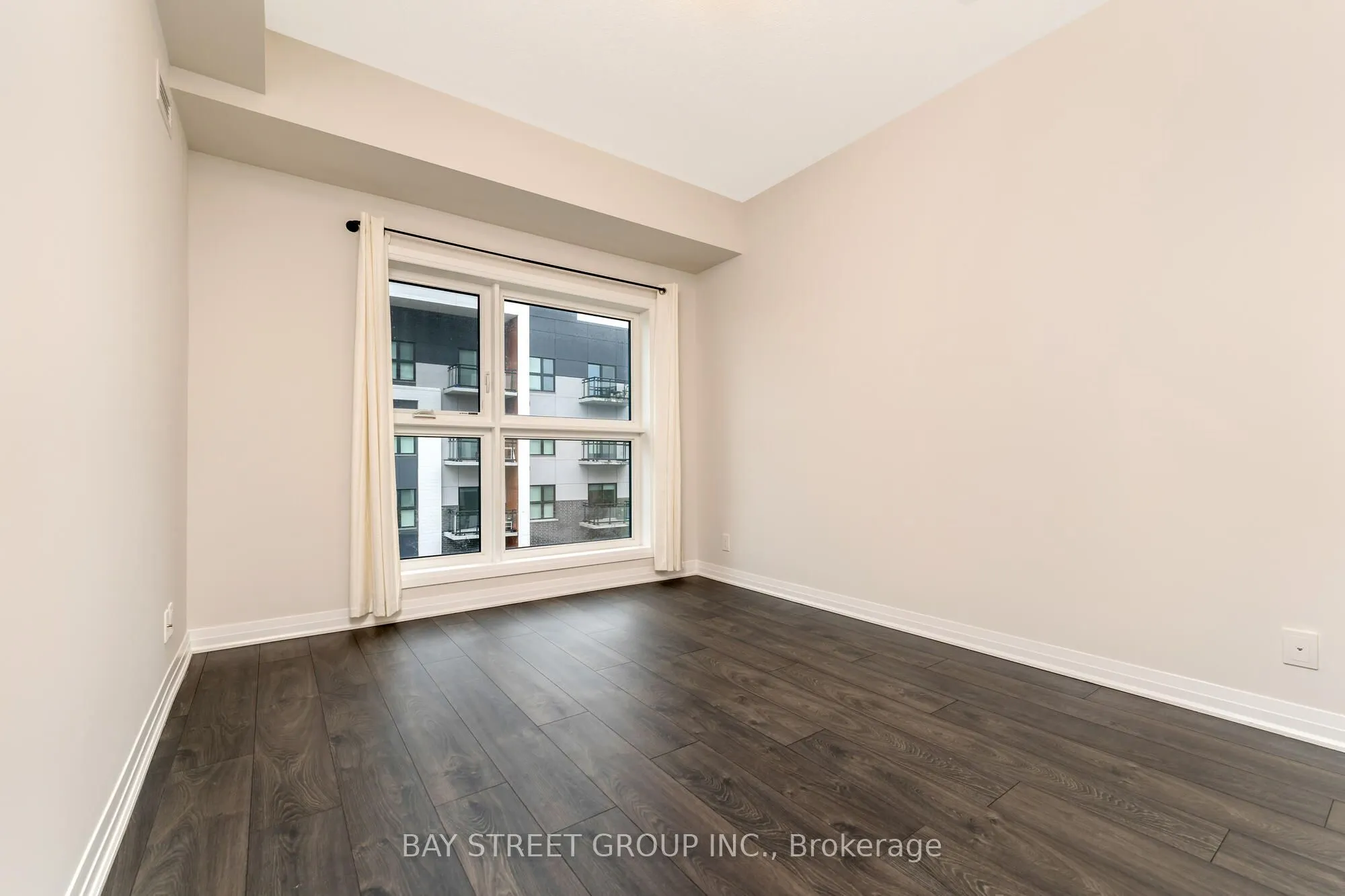 128 Grovewood Common, #523