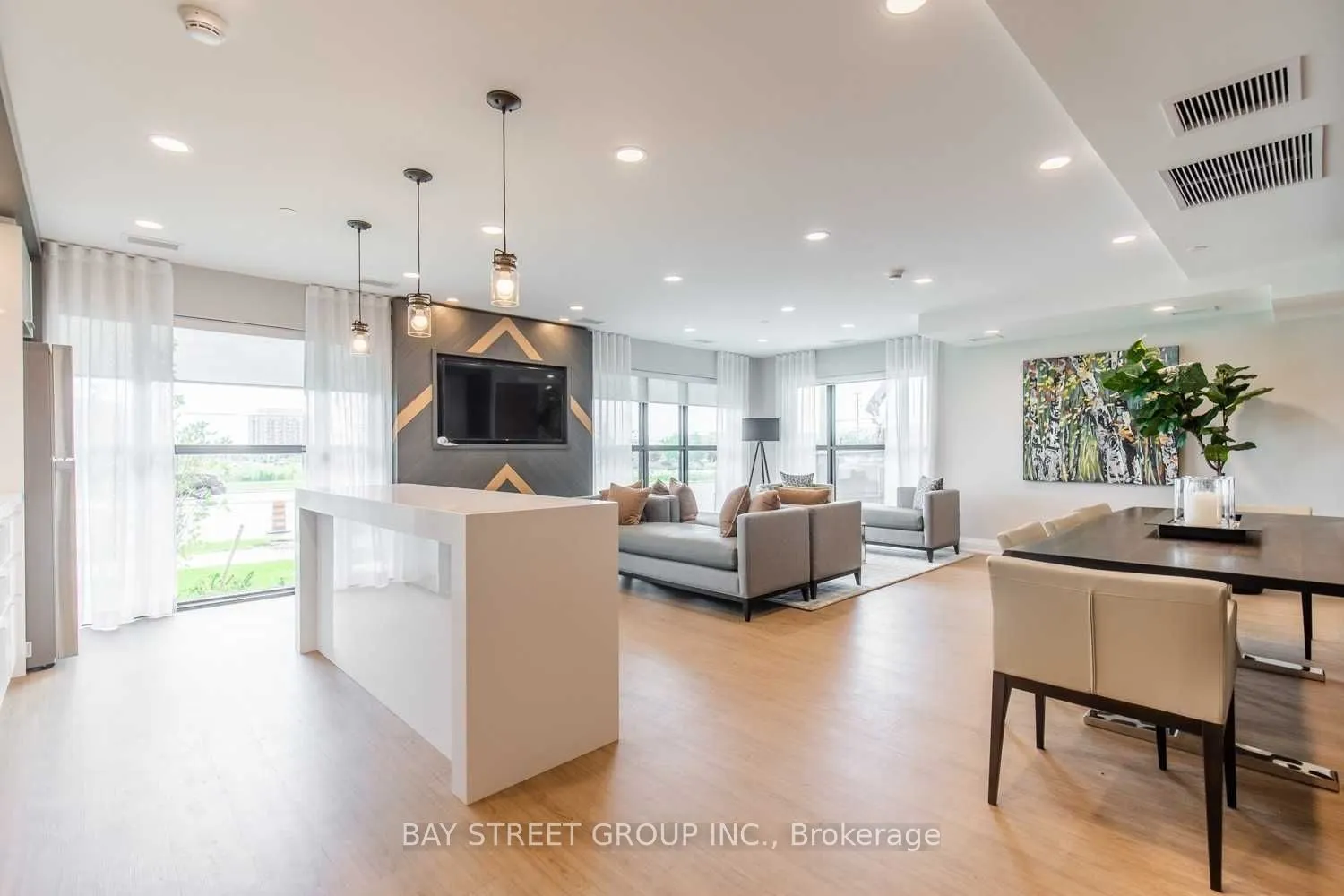 128 Grovewood Common, #523
